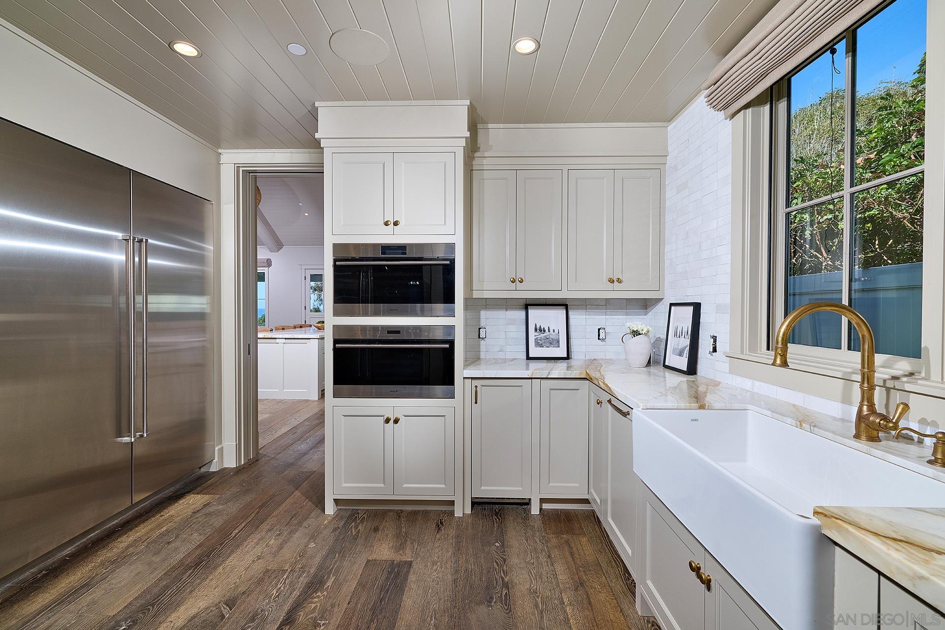 Detail Gallery Image 7 of 32 For , Del Mar,  CA 92014 - 6 Beds | 6/2 Baths
