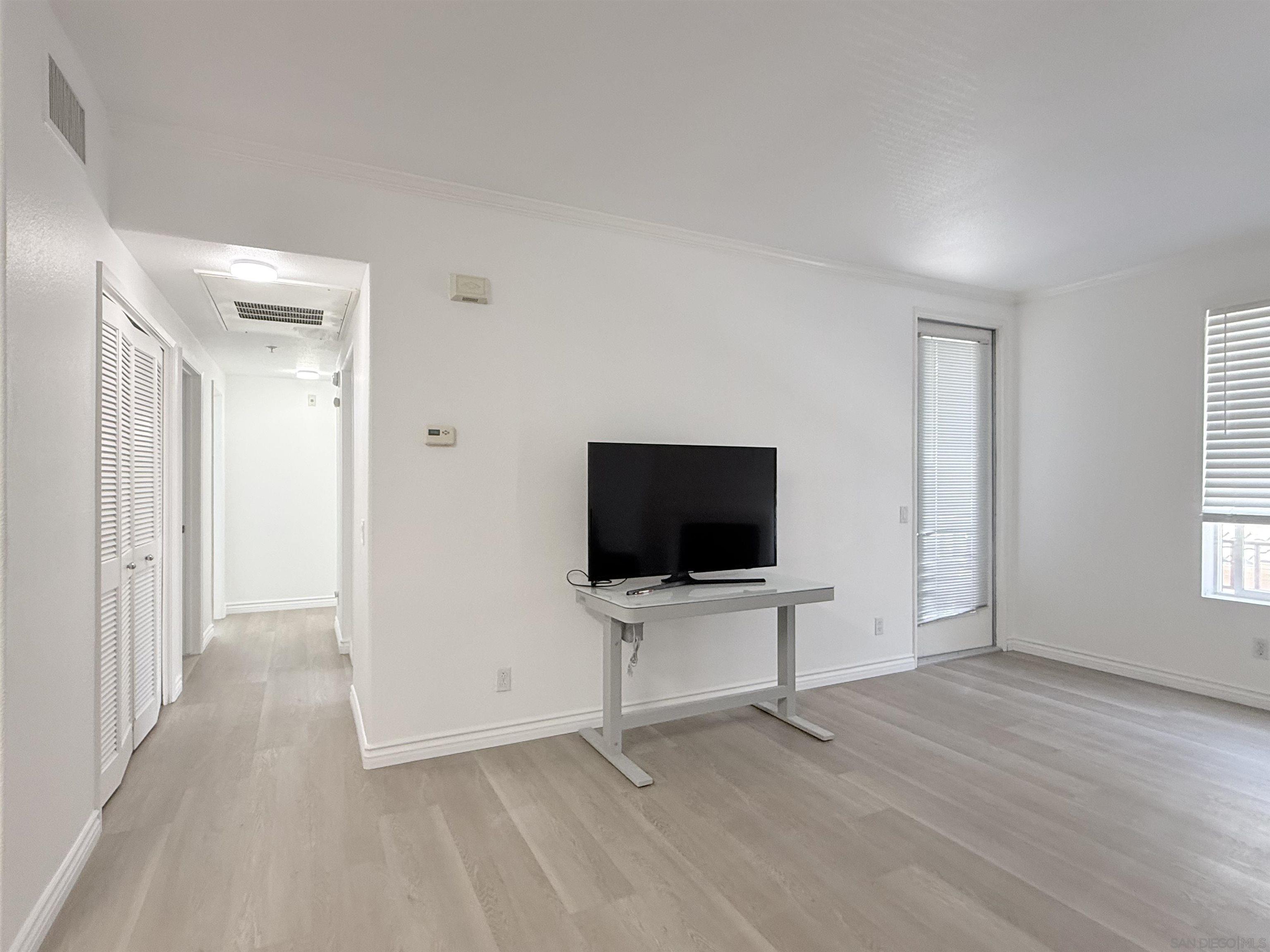 Detail Gallery Image 10 of 17 For 12360  Carmel Country Rd  B202, San Diego,  CA 92130 - 3 Beds | 2 Baths