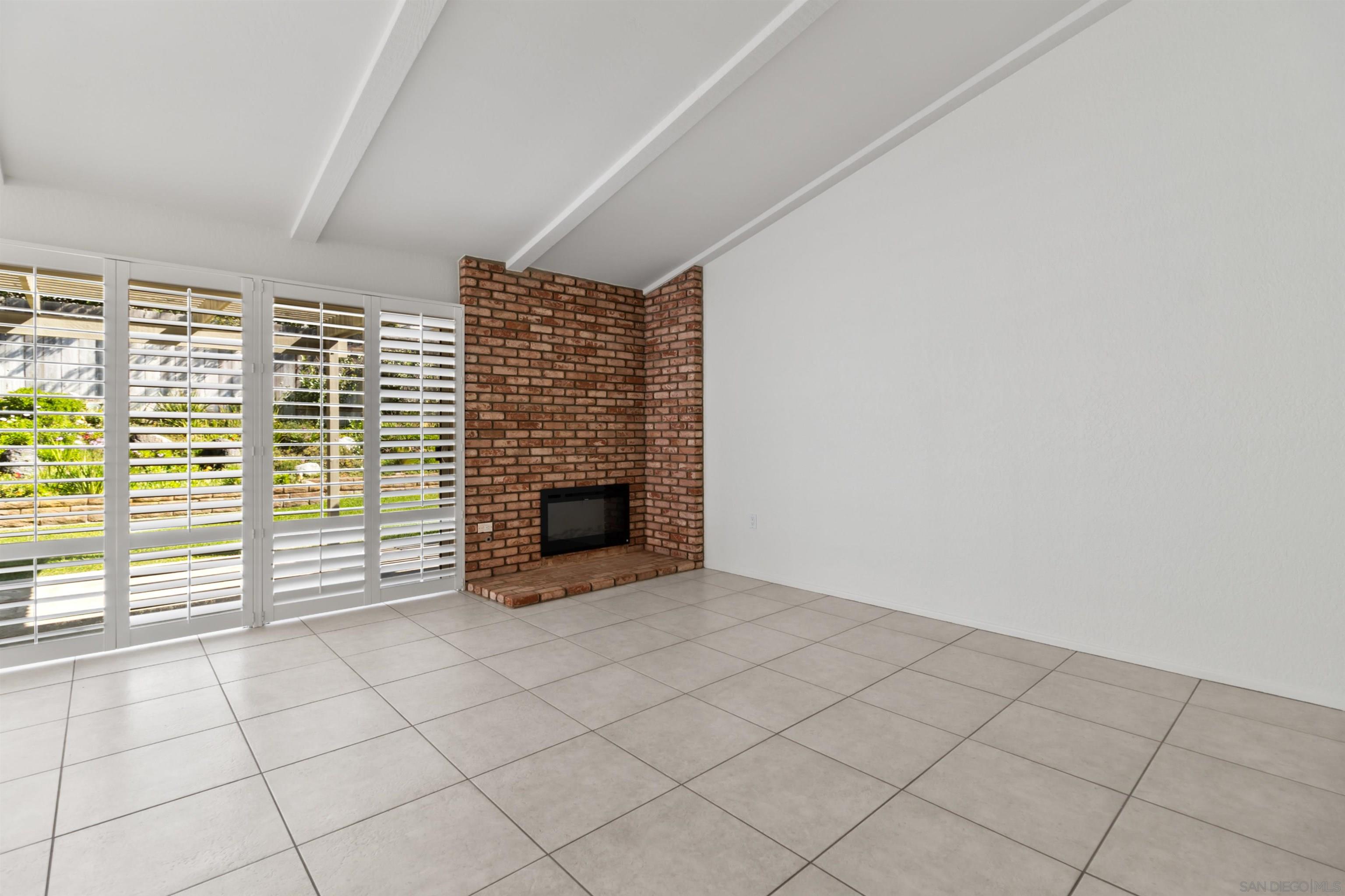 Detail Gallery Image 17 of 46 For 7214  Manzanita, Carlsbad,  CA 92009 - 4 Beds | 2 Baths