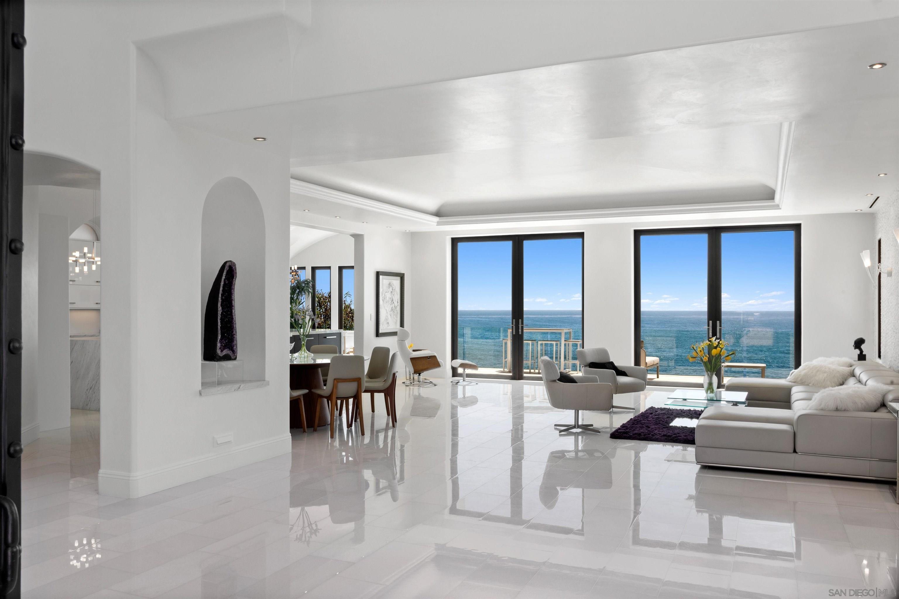 Detail Gallery Image 17 of 21 For 5850  Camino De La Costa, La Jolla,  CA 92037 - 4 Beds | 4/1 Baths