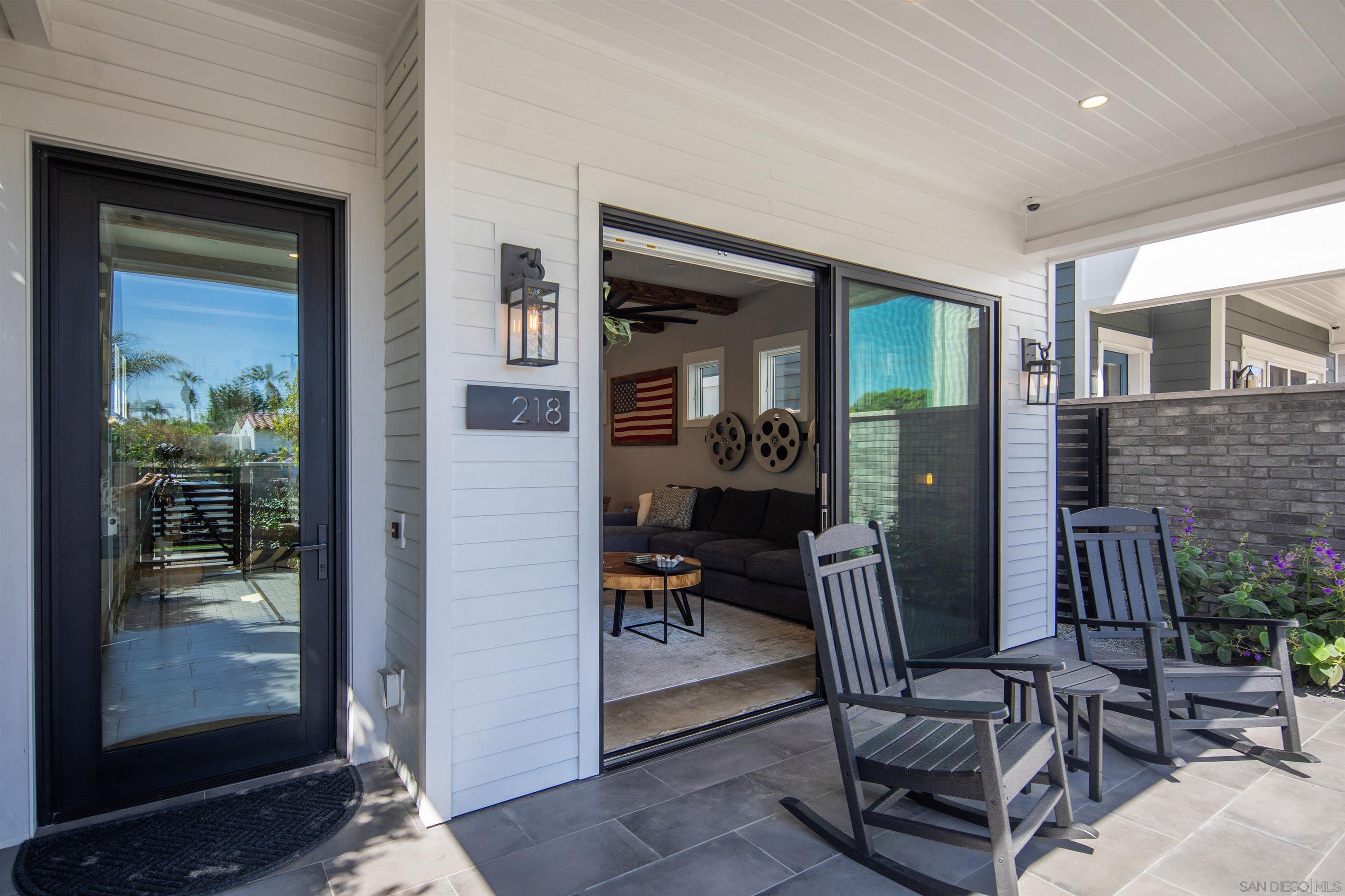 Detail Gallery Image 2 of 72 For 218  J Ave, Coronado,  CA 92118 - 3 Beds | 2/1 Baths