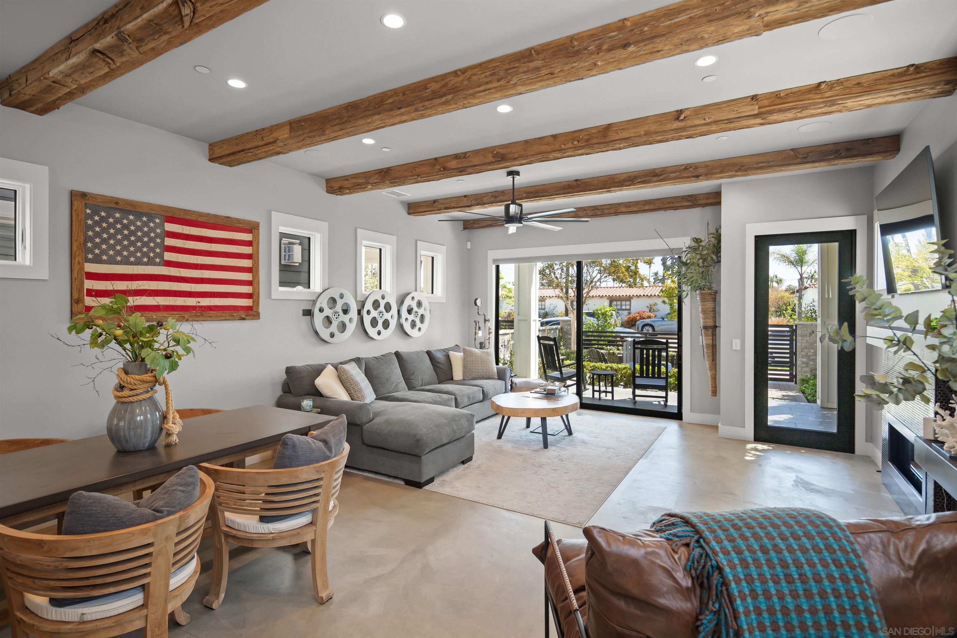 Detail Gallery Image 11 of 72 For 218  J Ave, Coronado,  CA 92118 - 3 Beds | 2/1 Baths