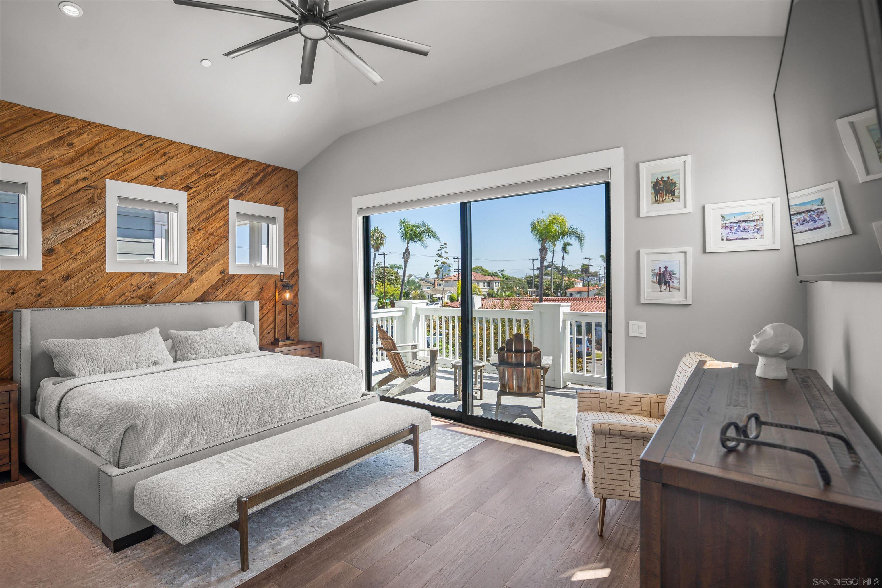 Detail Gallery Image 25 of 72 For 218  J Ave, Coronado,  CA 92118 - 3 Beds | 2/1 Baths