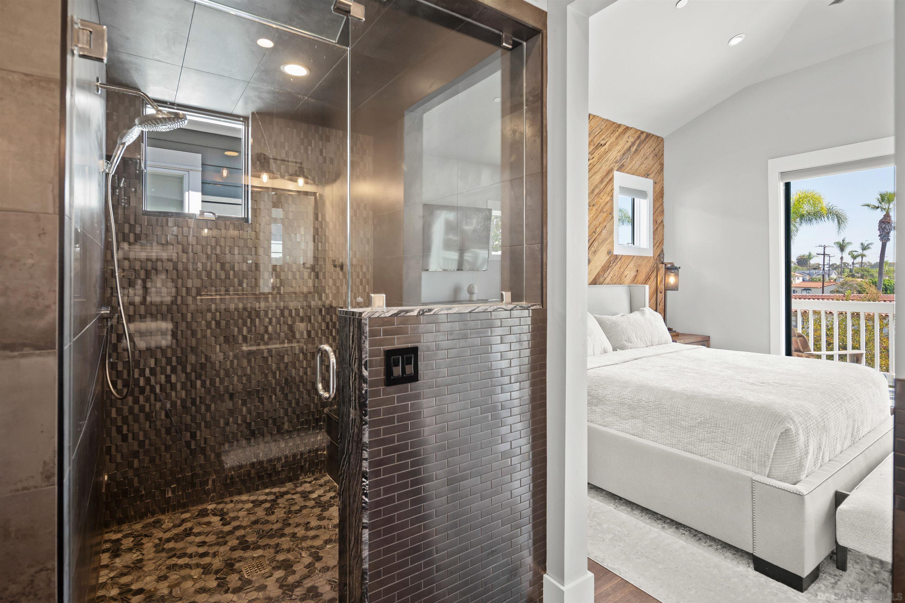 Detail Gallery Image 33 of 72 For 218  J Ave, Coronado,  CA 92118 - 3 Beds | 2/1 Baths