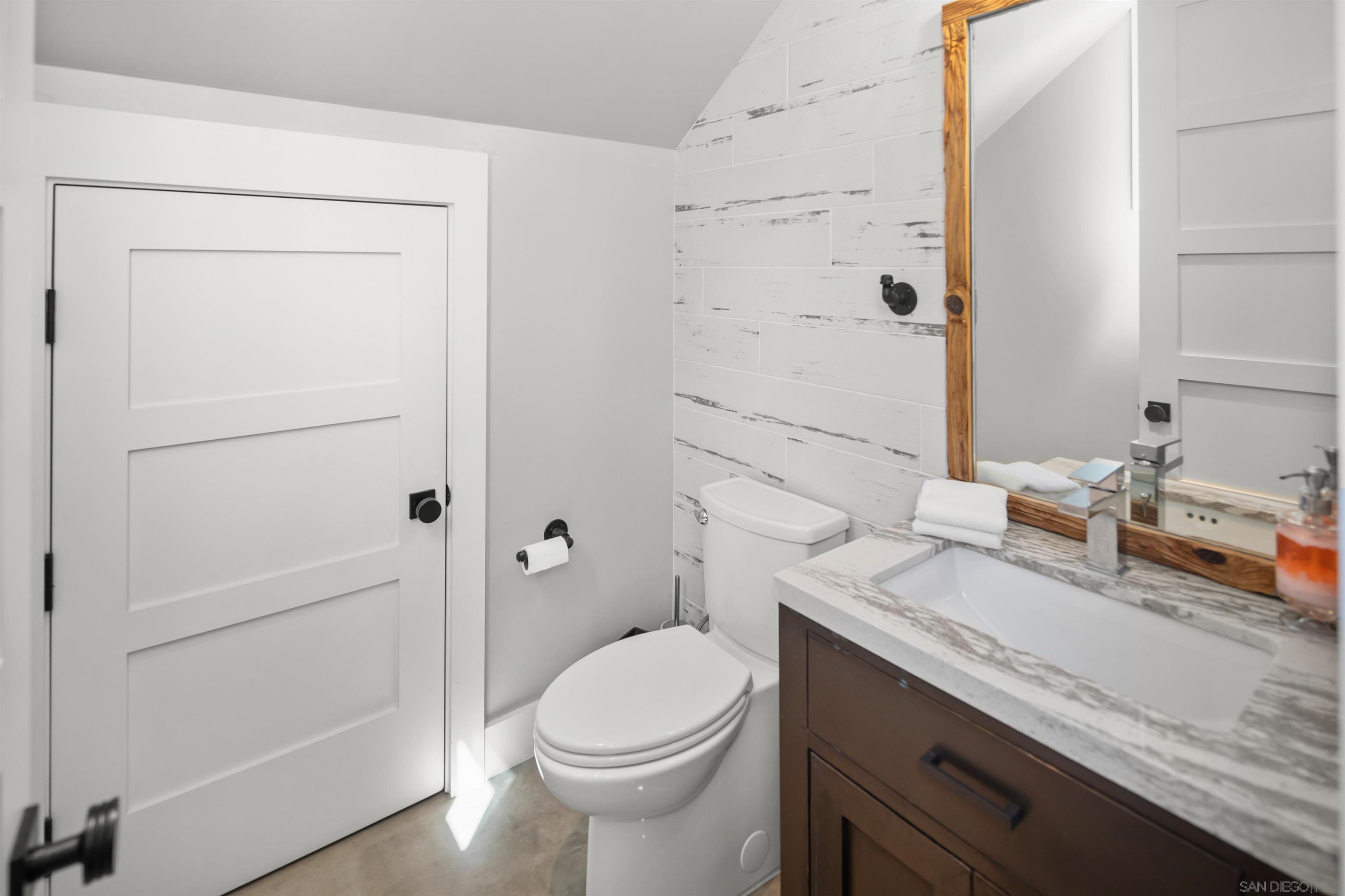 Detail Gallery Image 42 of 72 For 218  J Ave, Coronado,  CA 92118 - 3 Beds | 2/1 Baths