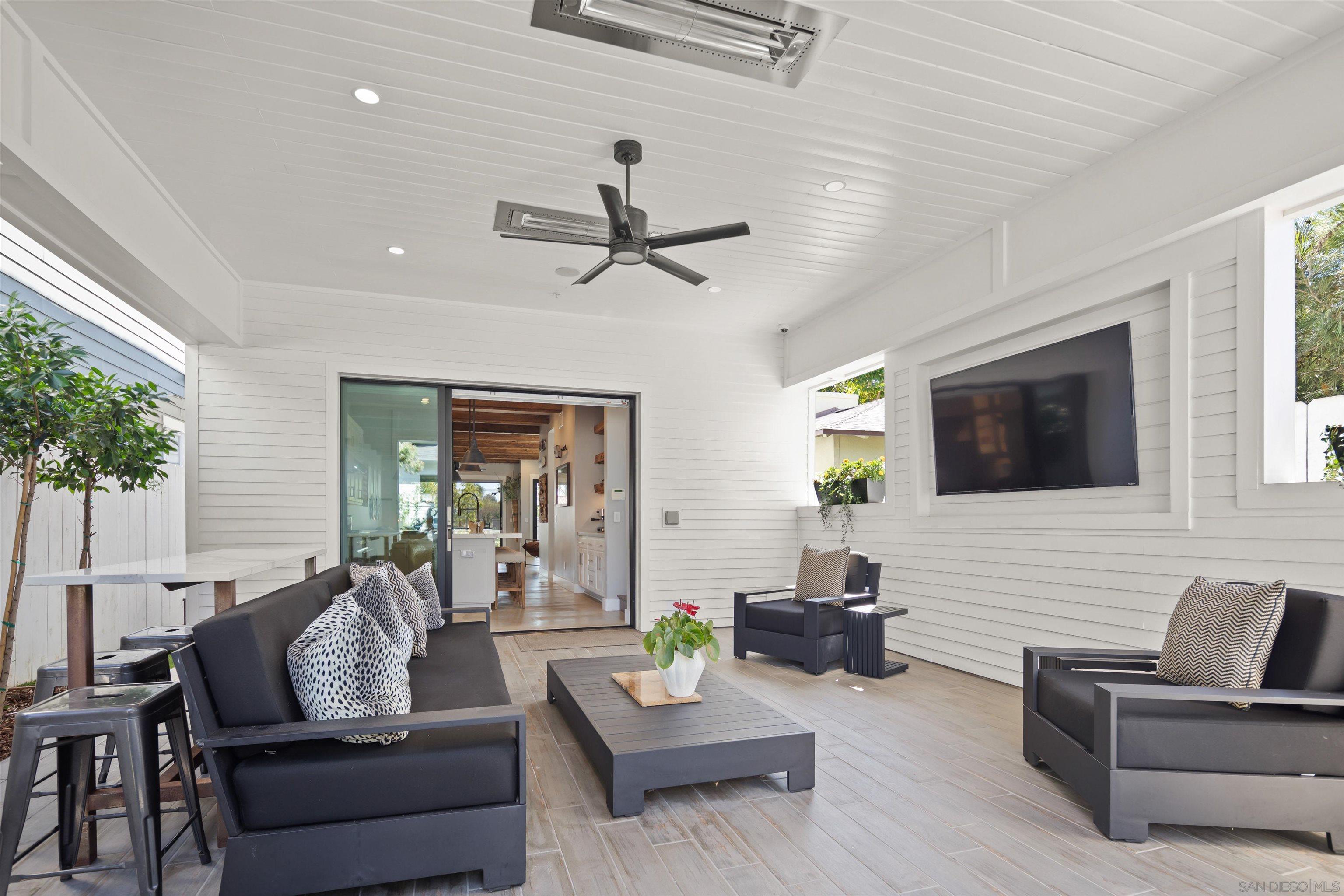 Detail Gallery Image 43 of 72 For 218  J Ave, Coronado,  CA 92118 - 3 Beds | 2/1 Baths