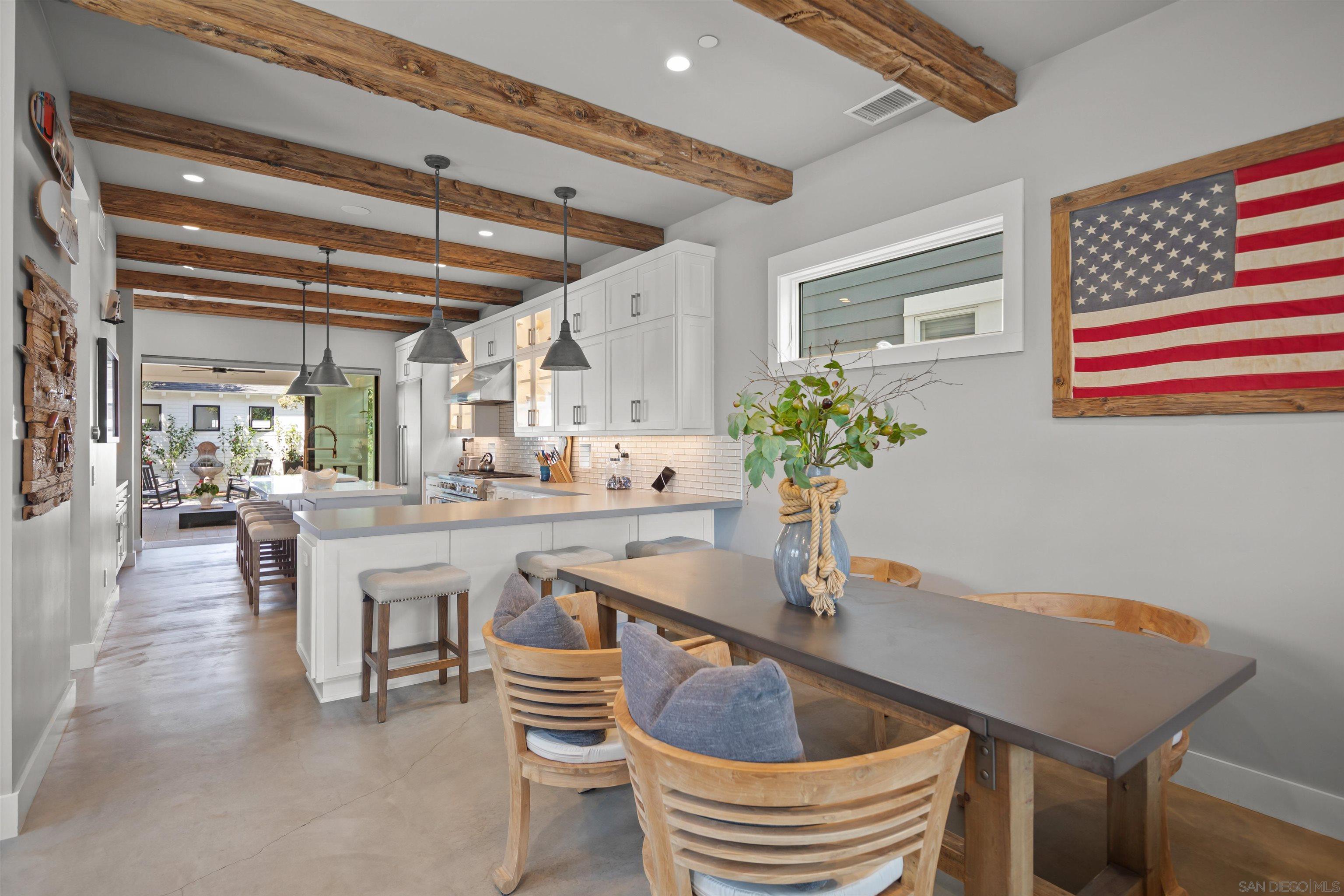 Detail Gallery Image 9 of 72 For 218  J Ave, Coronado,  CA 92118 - 3 Beds | 2/1 Baths