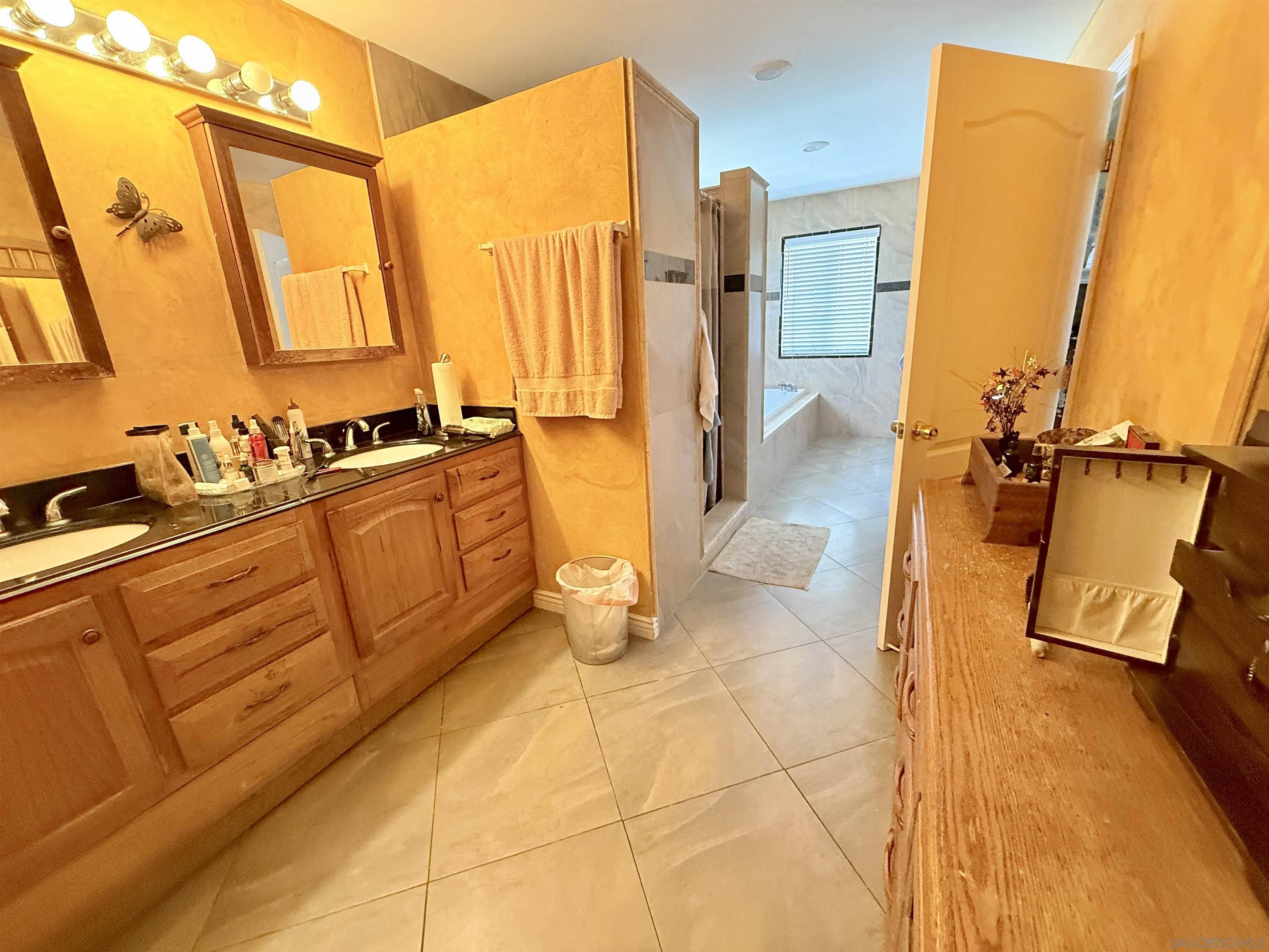 Detail Gallery Image 21 of 25 For 12665  Sundance Ave, San Diego,  CA 92129 - 7 Beds | 4 Baths