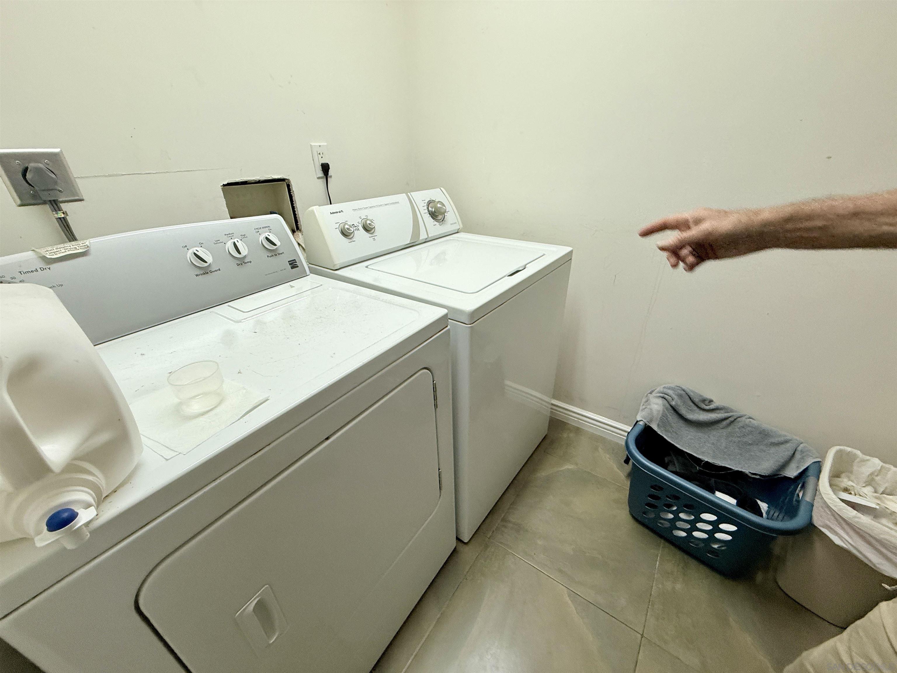 Detail Gallery Image 24 of 25 For 12665  Sundance Ave, San Diego,  CA 92129 - 7 Beds | 4 Baths