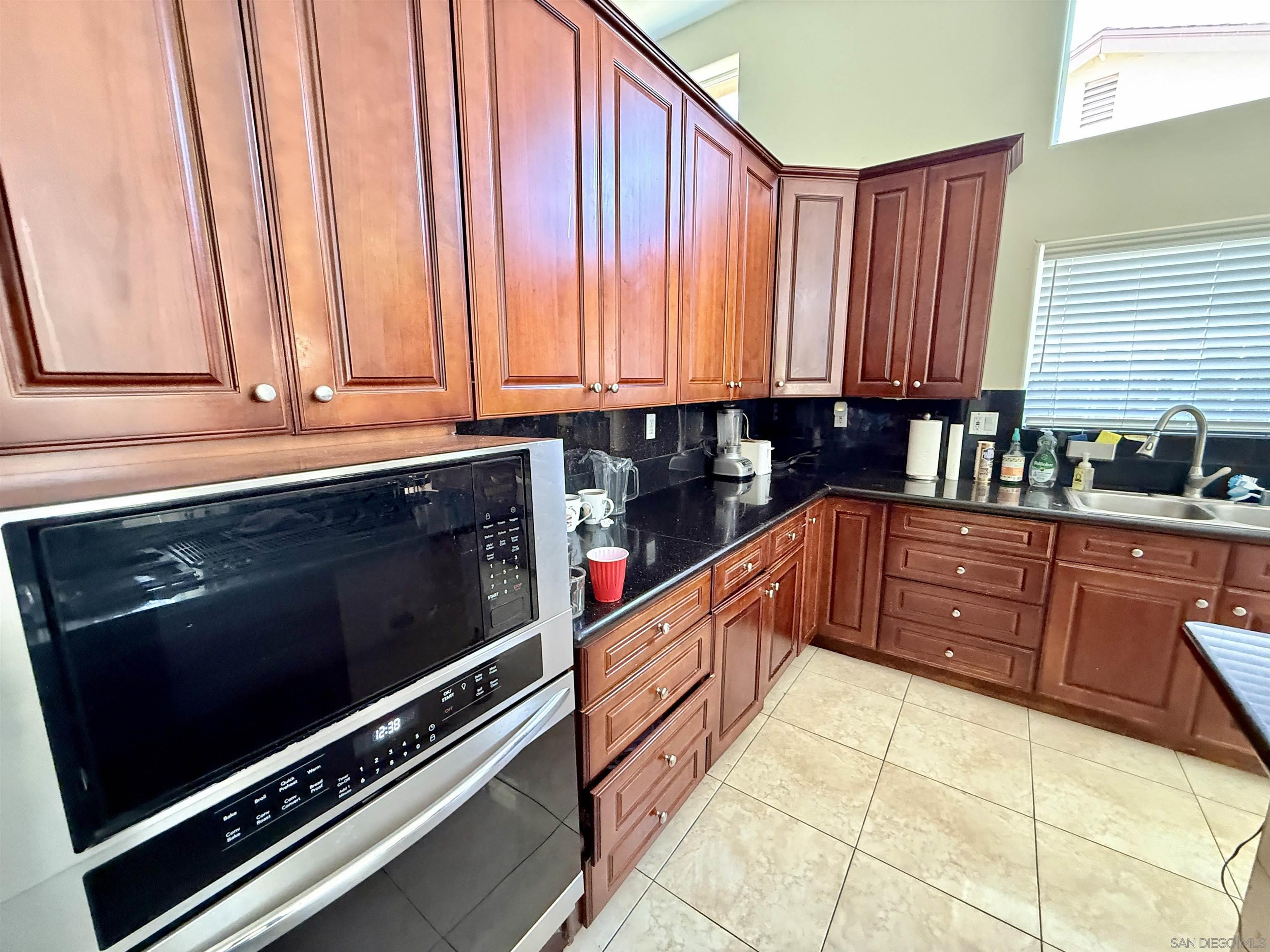 Detail Gallery Image 9 of 25 For 12665  Sundance Ave, San Diego,  CA 92129 - 7 Beds | 4 Baths