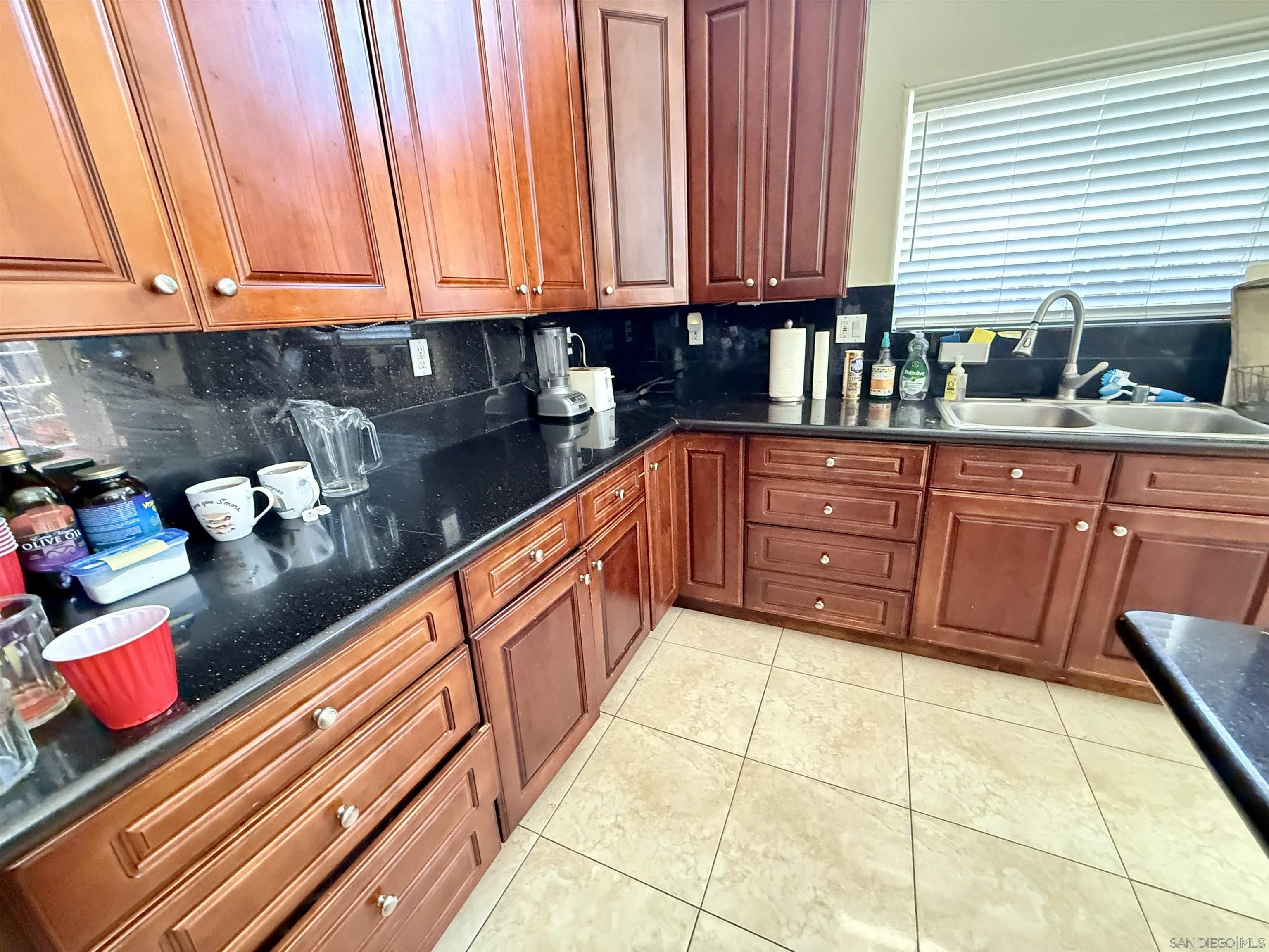 Detail Gallery Image 10 of 25 For 12665  Sundance Ave, San Diego,  CA 92129 - 7 Beds | 4 Baths