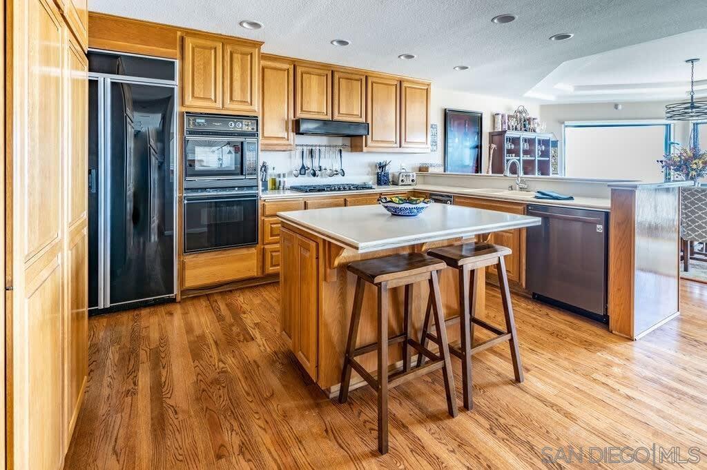 Detail Gallery Image 26 of 48 For 2110  Locust St, San Diego,  CA 92106 - 3 Beds | 2/1 Baths