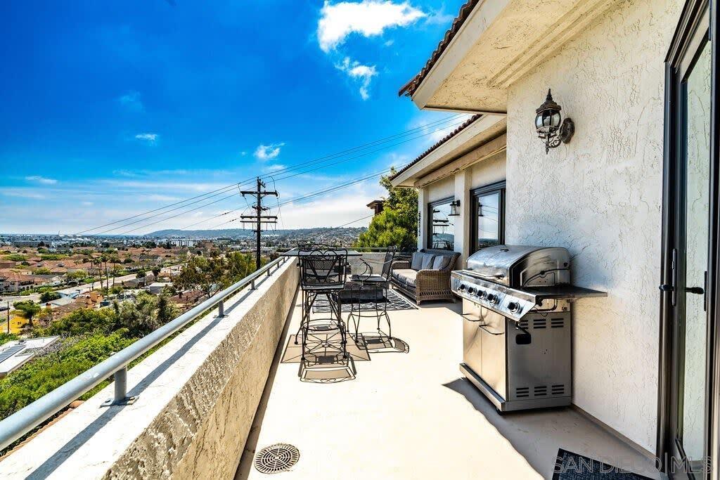 Detail Gallery Image 35 of 48 For 2110  Locust St, San Diego,  CA 92106 - 3 Beds | 2/1 Baths