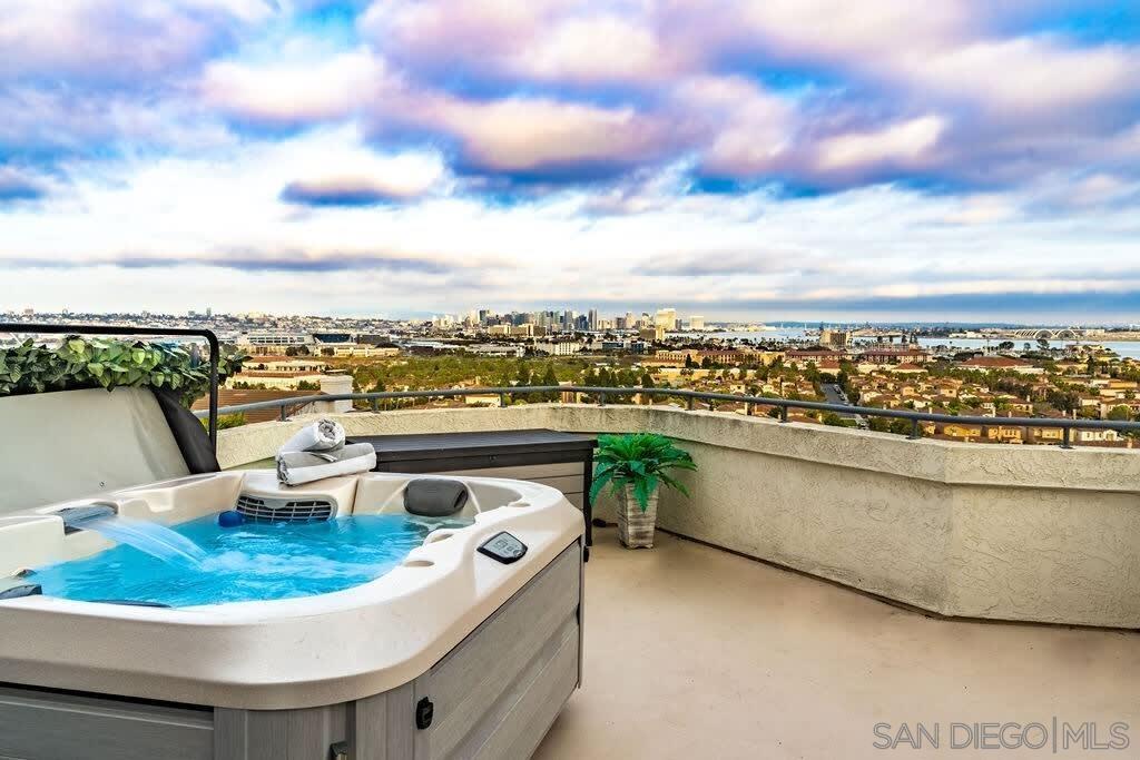 Detail Gallery Image 47 of 48 For 2110  Locust St, San Diego,  CA 92106 - 3 Beds | 2/1 Baths