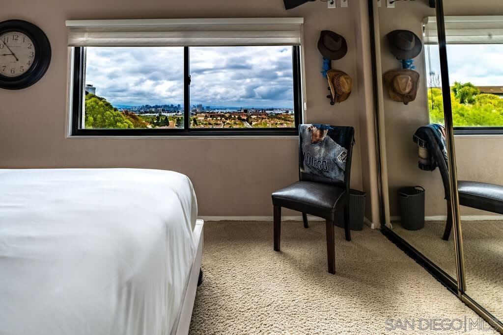 Detail Gallery Image 6 of 48 For 2110  Locust St, San Diego,  CA 92106 - 3 Beds | 2/1 Baths