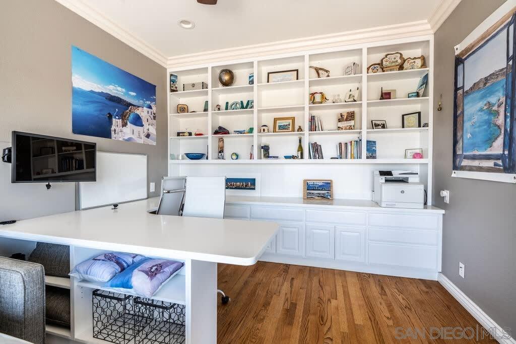 Detail Gallery Image 10 of 48 For 2110  Locust St, San Diego,  CA 92106 - 3 Beds | 2/1 Baths