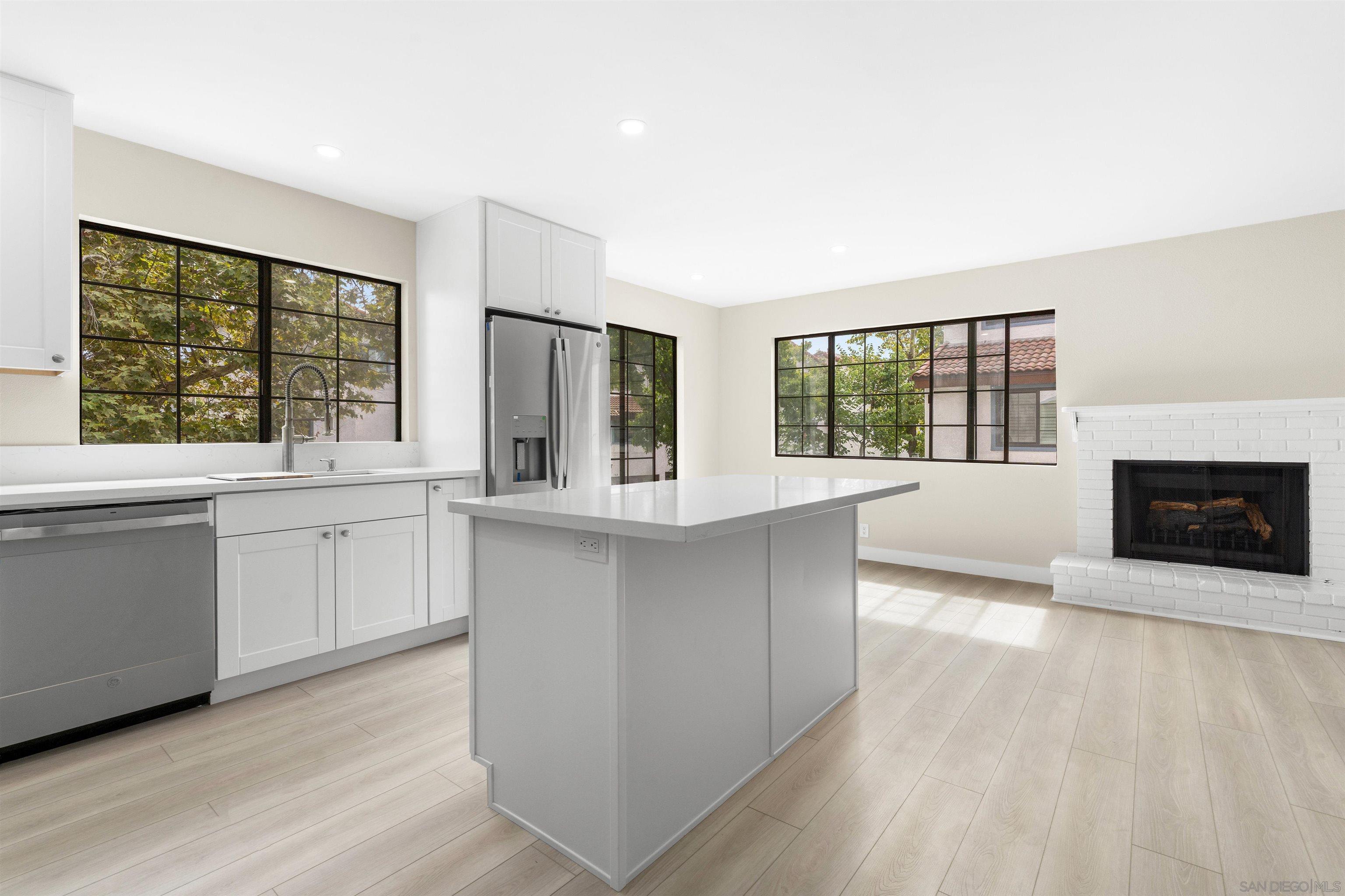 Detail Gallery Image 12 of 27 For 7890  Mission Vista, San Diego,  CA 92120 - 3 Beds | 2/1 Baths