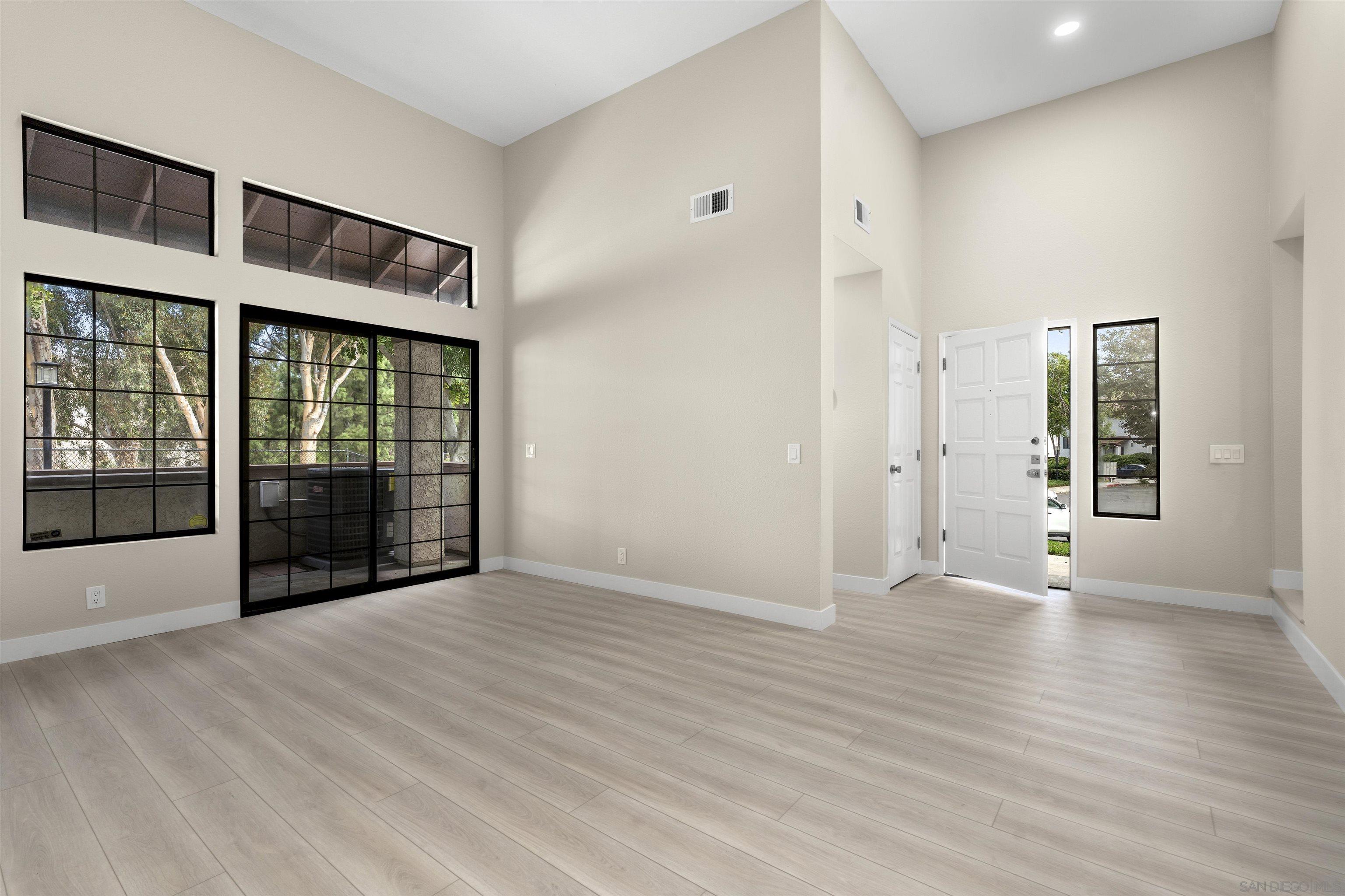 Detail Gallery Image 13 of 27 For 7890  Mission Vista, San Diego,  CA 92120 - 3 Beds | 2/1 Baths