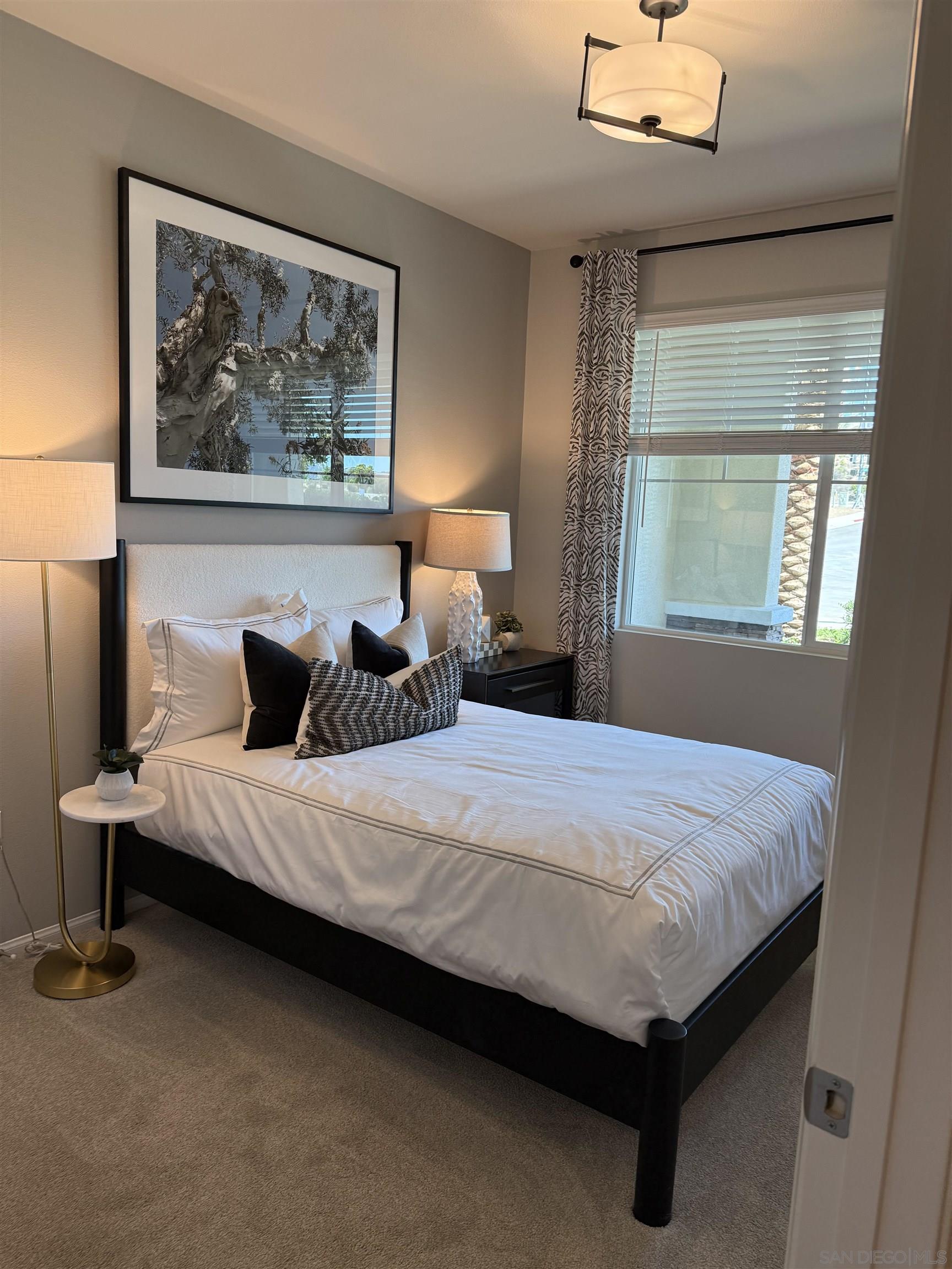 Detail Gallery Image 4 of 6 For 504  Lotus Drive, San Marcos,  CA 92069 - 3 Beds | 3/1 Baths