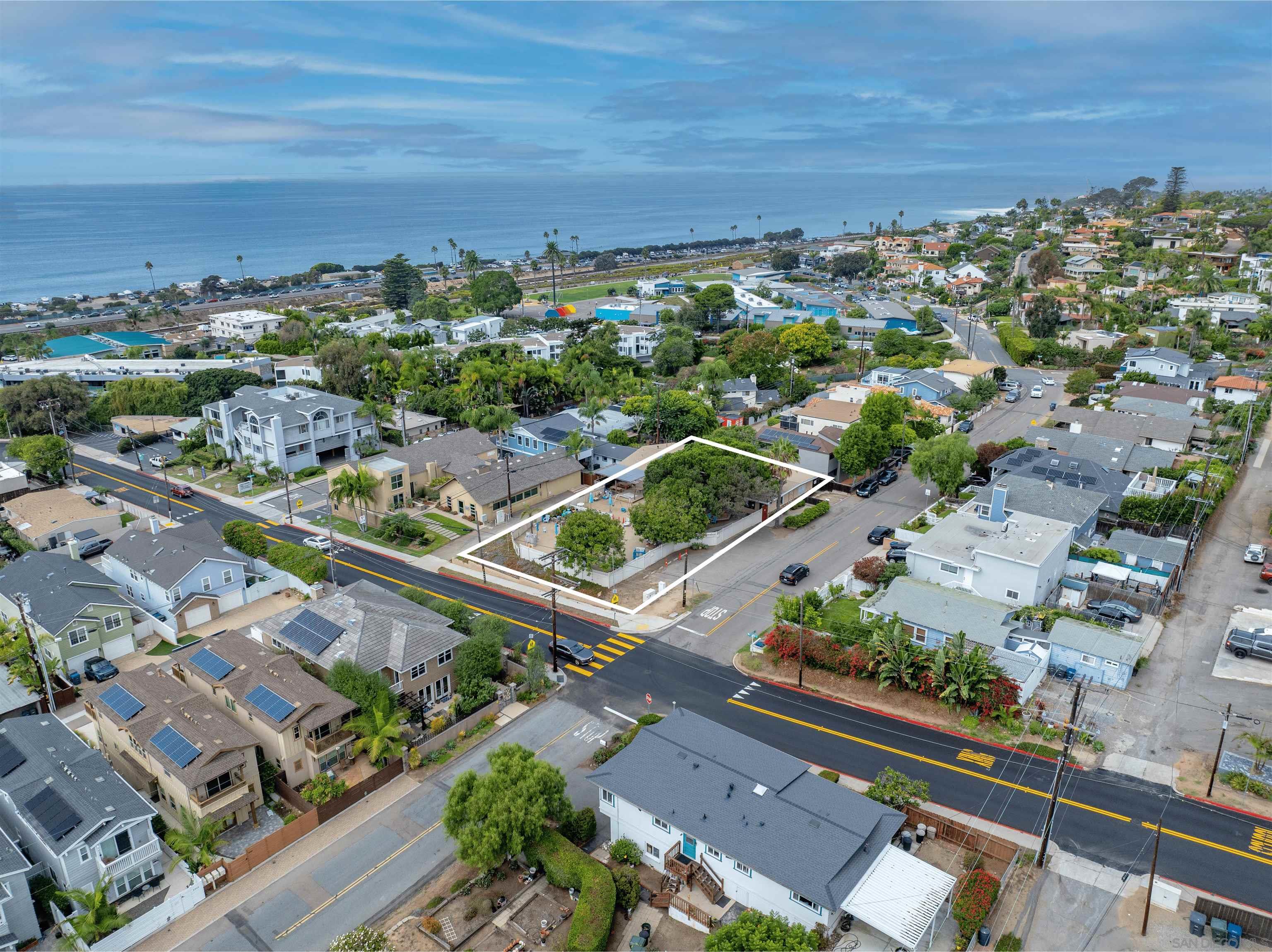 Detail Gallery Image 3 of 11 For , Cardiff By The Sea,  CA 92007 - – Beds | – Baths