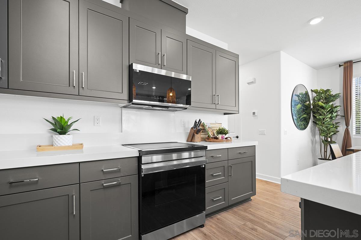 Detail Gallery Image 11 of 60 For 763  Makani St  6, Chula Vista,  CA 91911 - 4 Beds | 2/1 Baths