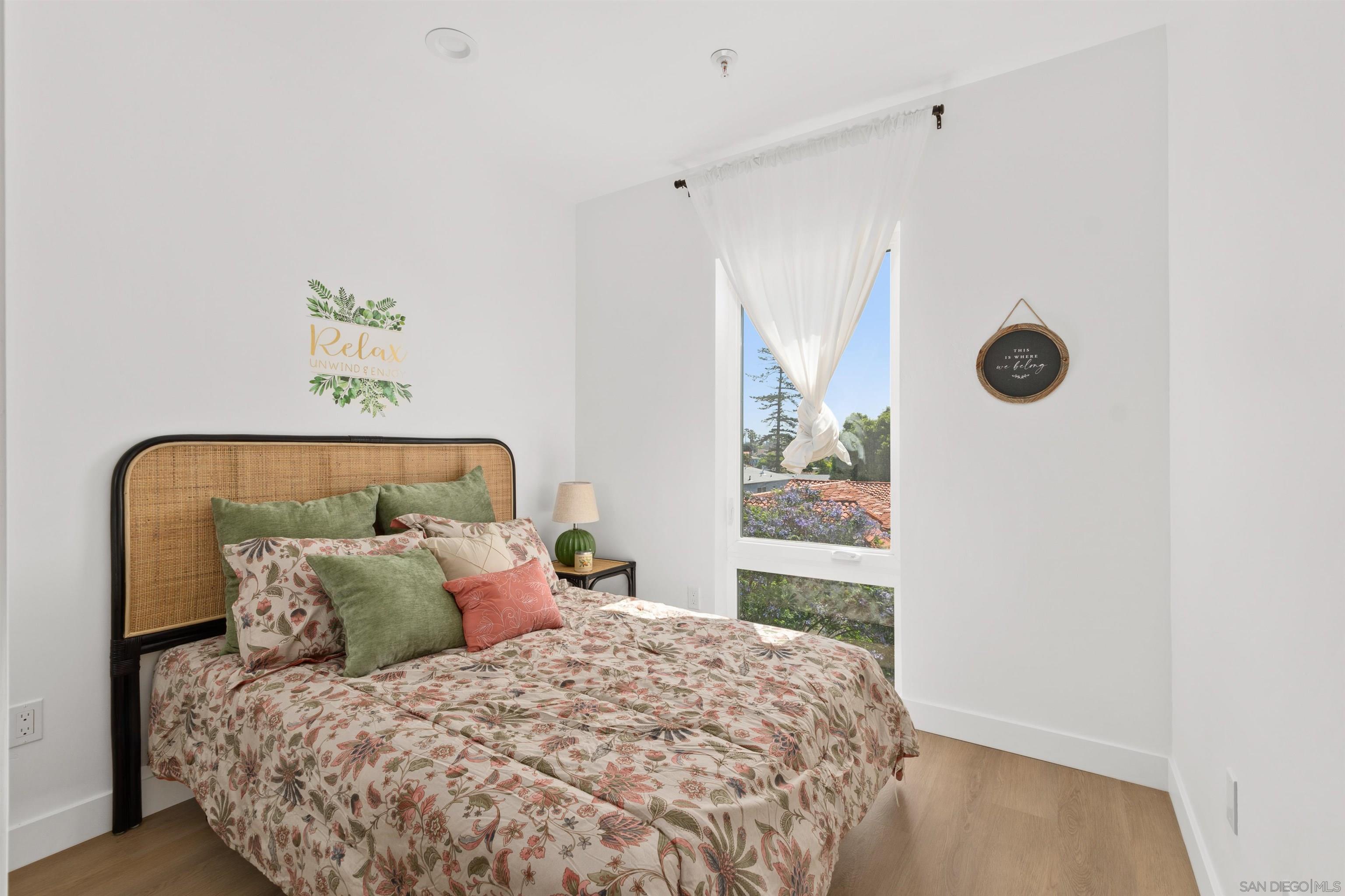 Detail Gallery Image 9 of 13 For 2650  B B Street, San Diego,  CA 92102 - – Beds | – Baths