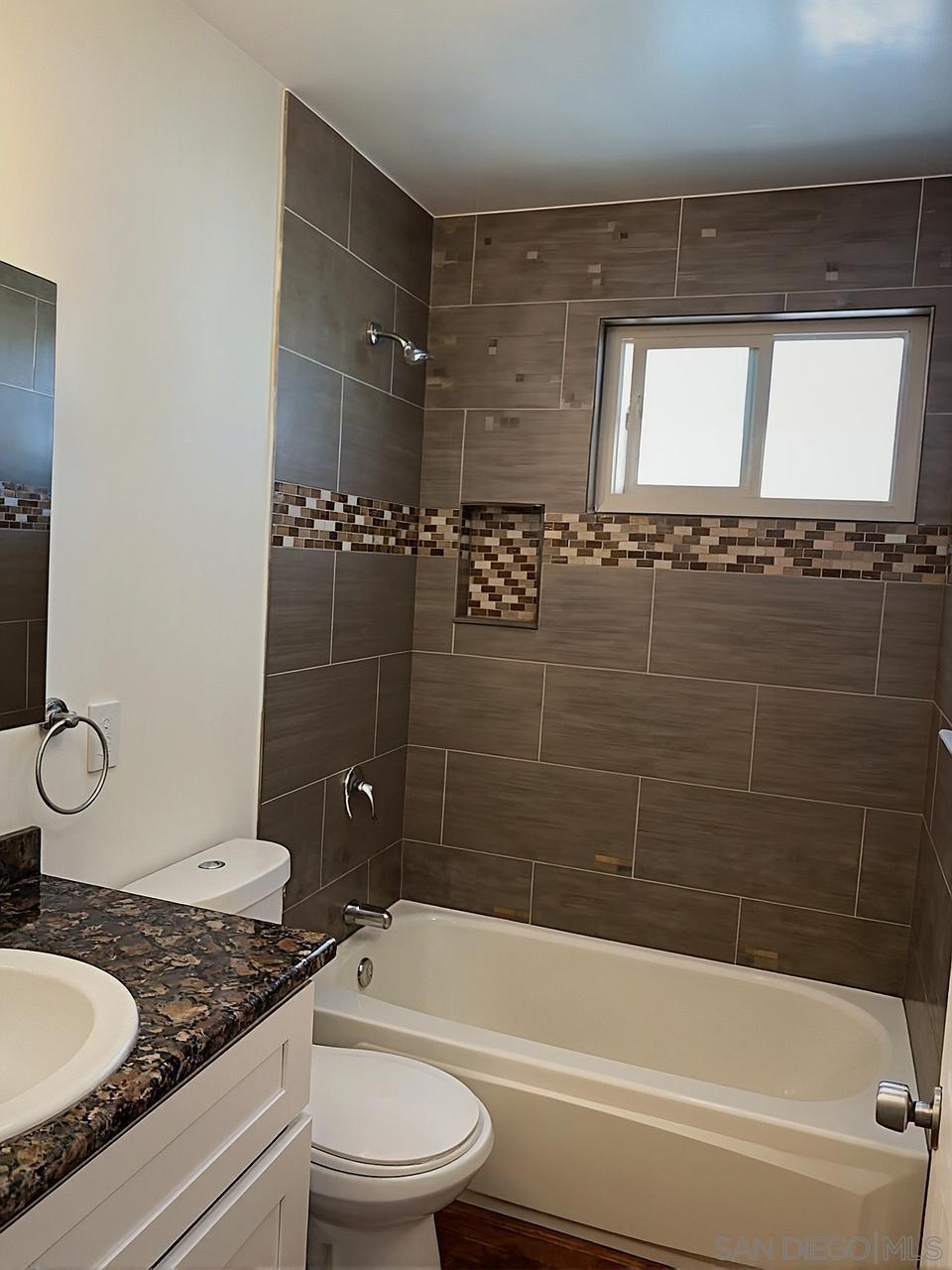 Detail Gallery Image 12 of 34 For 4629  Bancroft St., San Diego,  CA 92116 - – Beds | – Baths