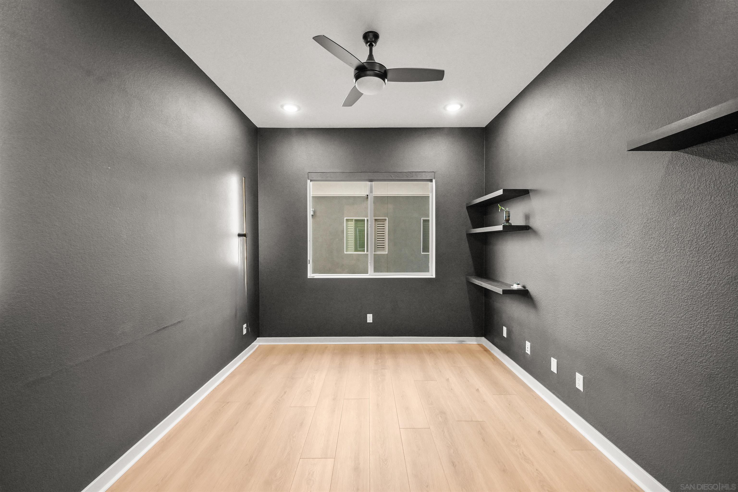 Detail Gallery Image 12 of 43 For 3001  Bravo Loop  #2,  Chula Vista,  CA 91915 - 3 Beds | 2 Baths