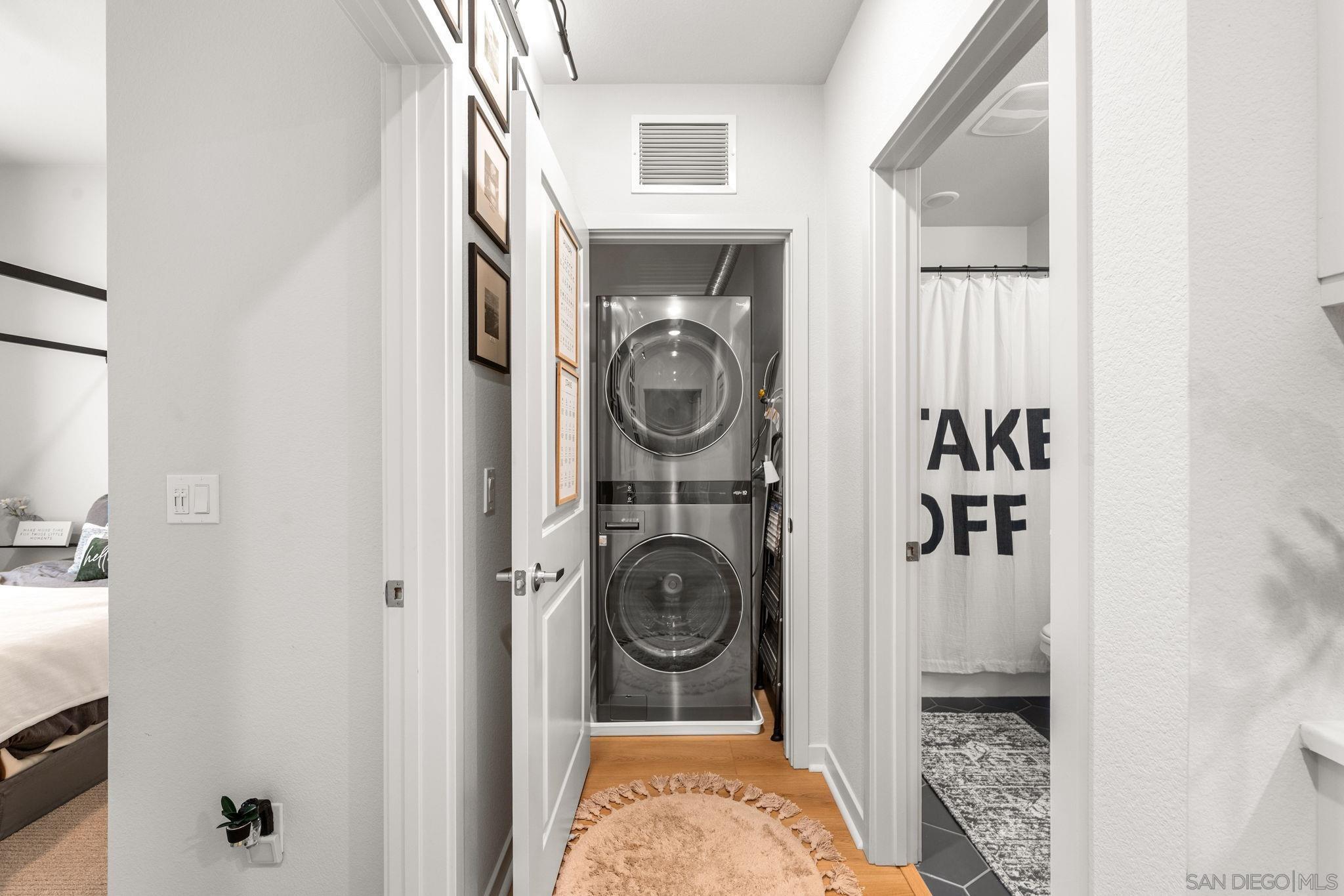 Detail Gallery Image 14 of 43 For 3001  Bravo Loop  #2,  Chula Vista,  CA 91915 - 3 Beds | 2 Baths