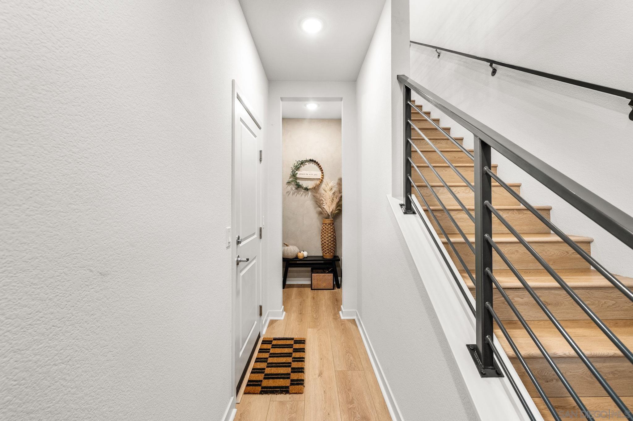 Detail Gallery Image 9 of 43 For 3001  Bravo Loop  #2,  Chula Vista,  CA 91915 - 3 Beds | 2 Baths