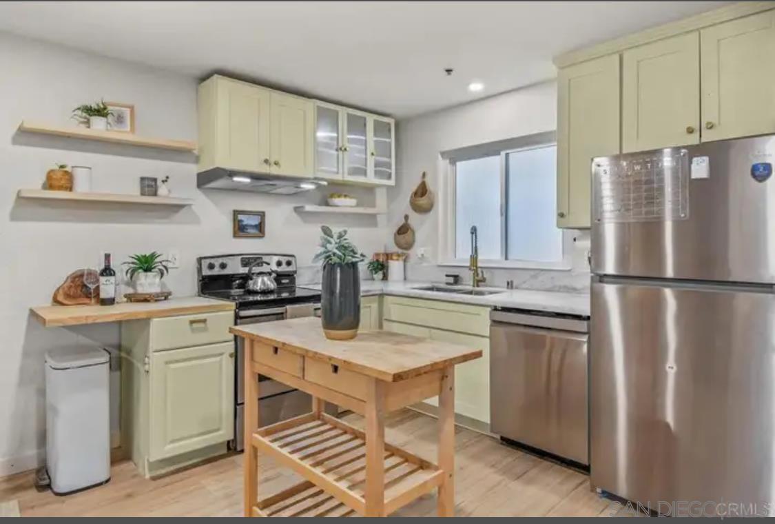 Detail Gallery Image 7 of 13 For 5377  Lake Murray, La Mesa,  CA 91942 - 1 Beds | 1/1 Baths