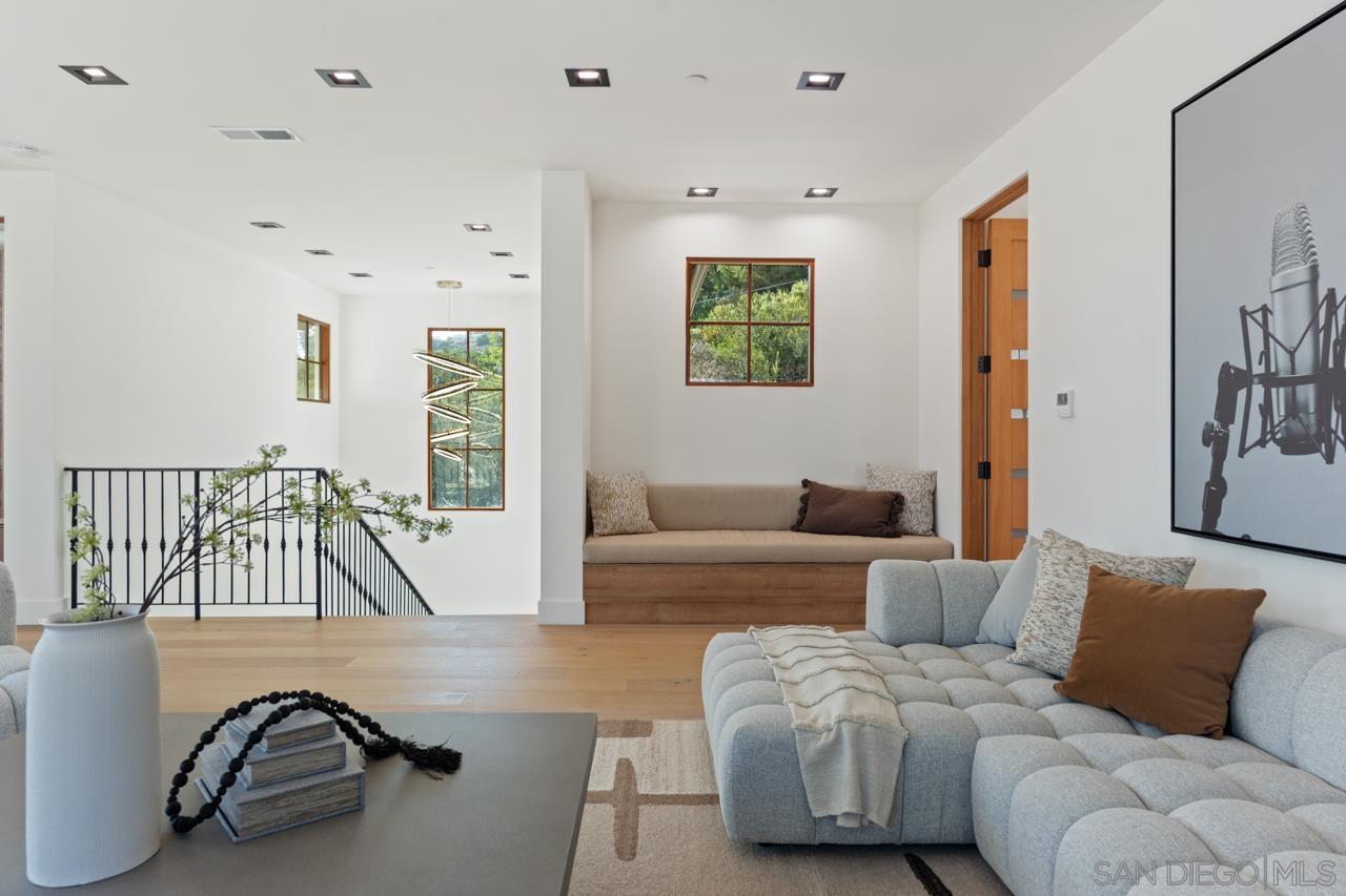 Detail Gallery Image 60 of 74 For 5758  Las Palomas, Rancho Santa Fe,  CA 92067 - 5 Beds | 5/2 Baths