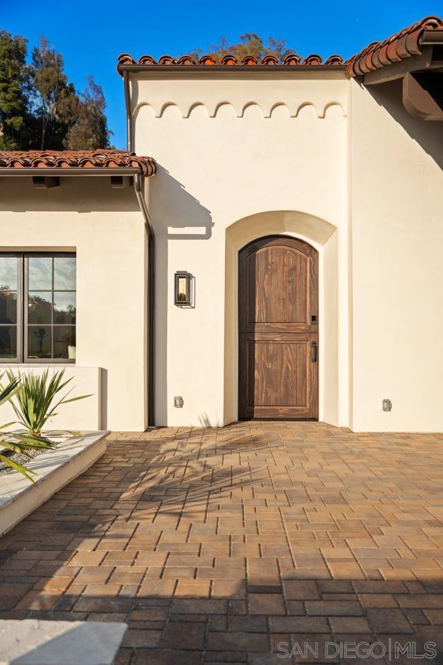 Detail Gallery Image 9 of 75 For 5758  Las Palomas, Rancho Santa Fe,  CA 92067 - 5 Beds | 5/2 Baths