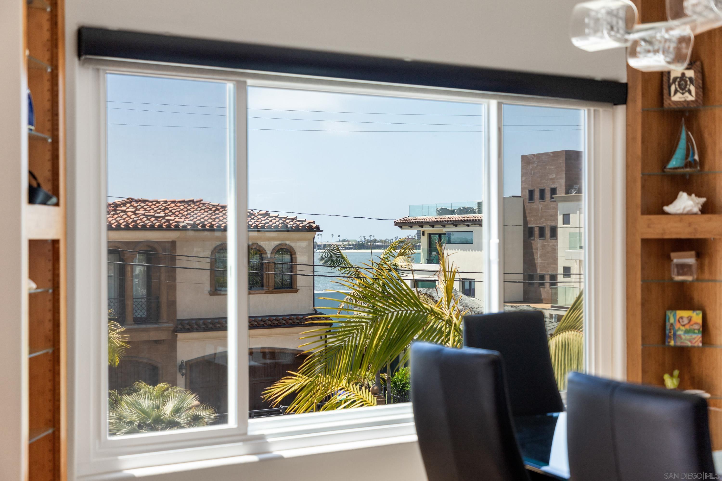 Detail Gallery Image 14 of 32 For 3701  Riviera Dr  11, San Diego,  CA 92109 - 3 Beds | 3 Baths