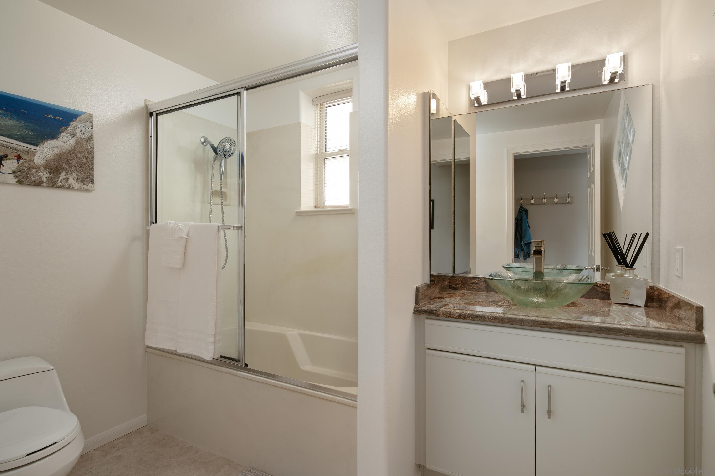 Detail Gallery Image 23 of 32 For 3701  Riviera Dr  11, San Diego,  CA 92109 - 3 Beds | 3 Baths