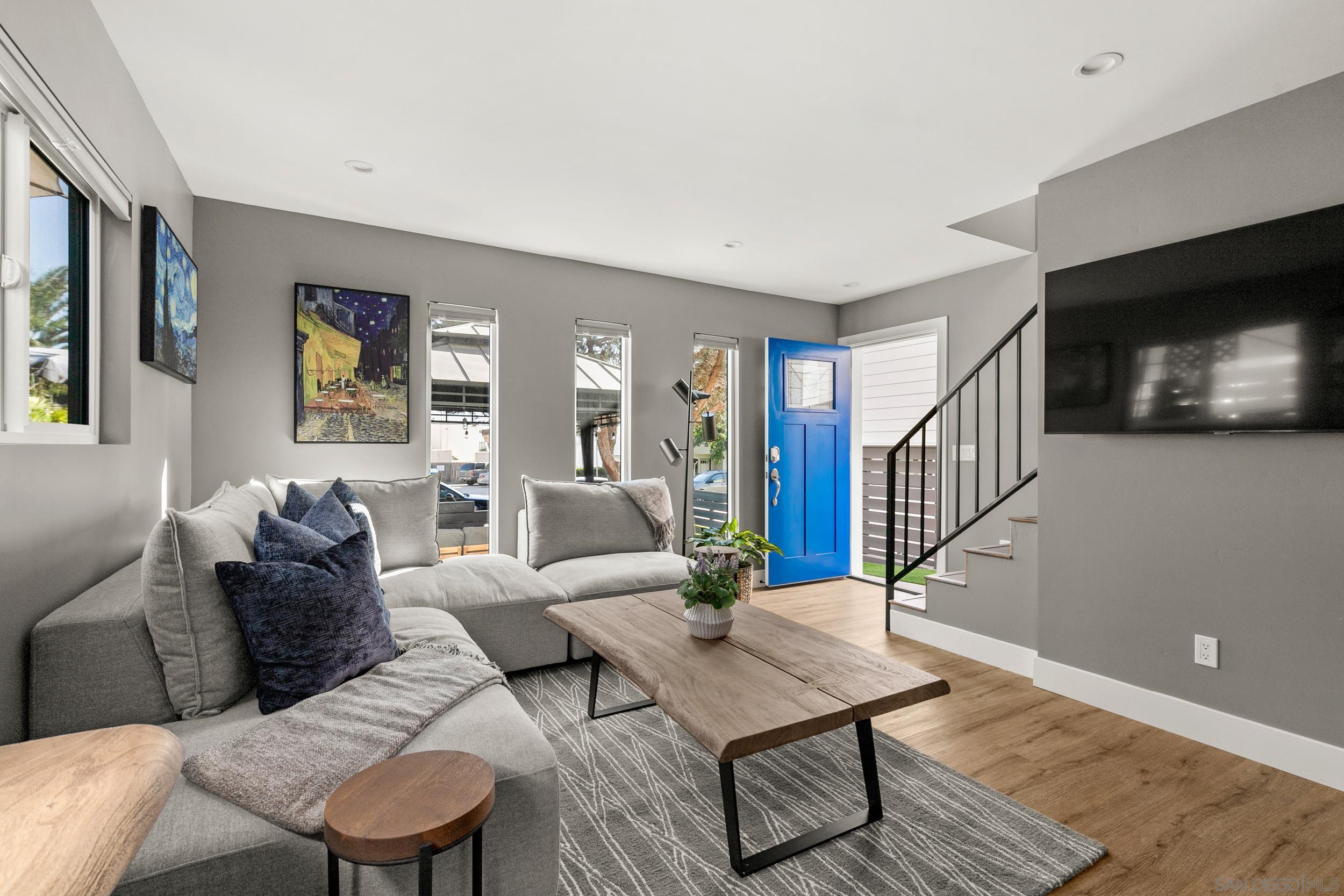 Detail Gallery Image 2 of 33 For 1020  Beryl Street, San Diego,  CA 92109 - 2 Beds | 1/1 Baths