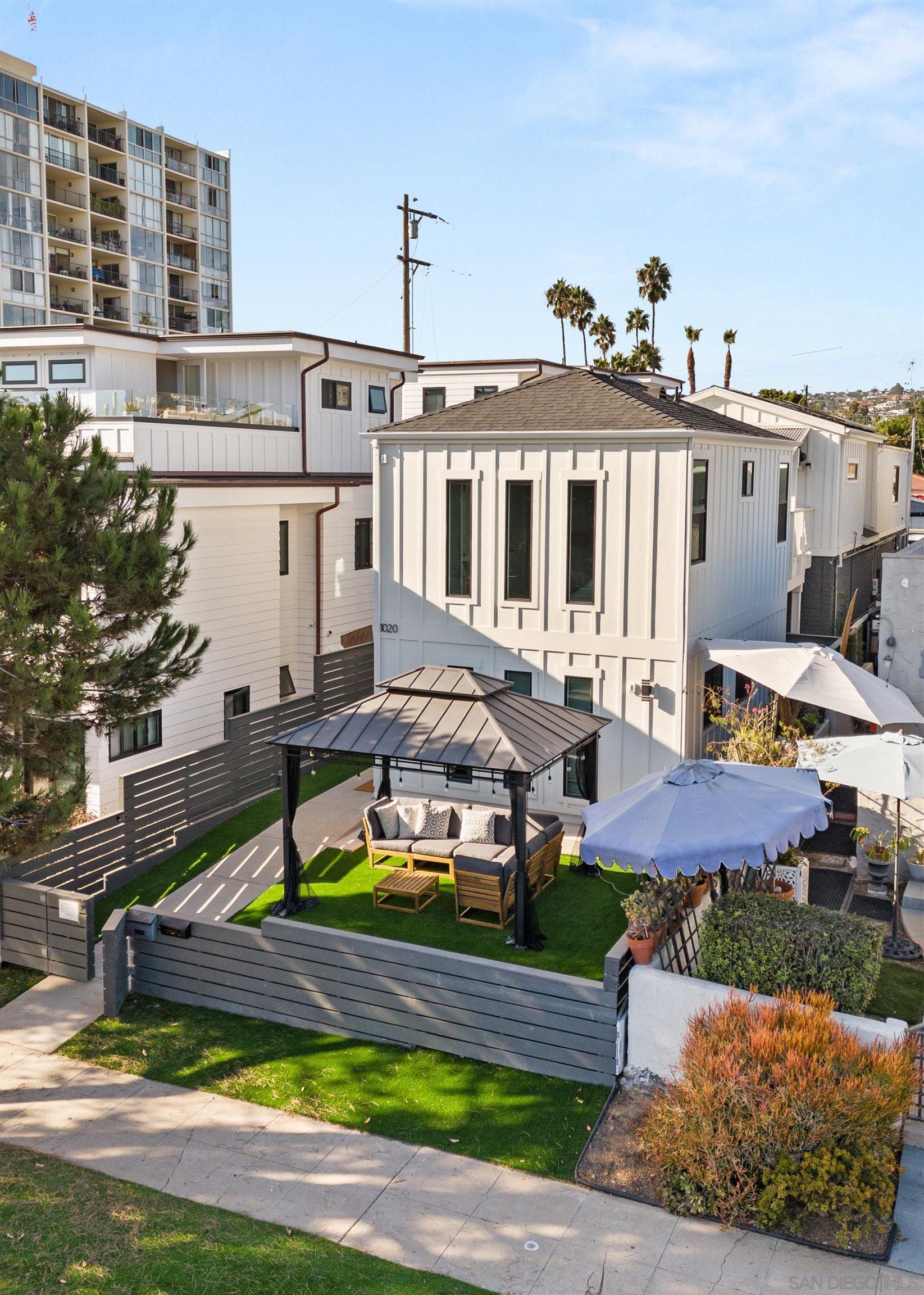 Detail Gallery Image 23 of 33 For 1020  Beryl Street, San Diego,  CA 92109 - 2 Beds | 1/1 Baths