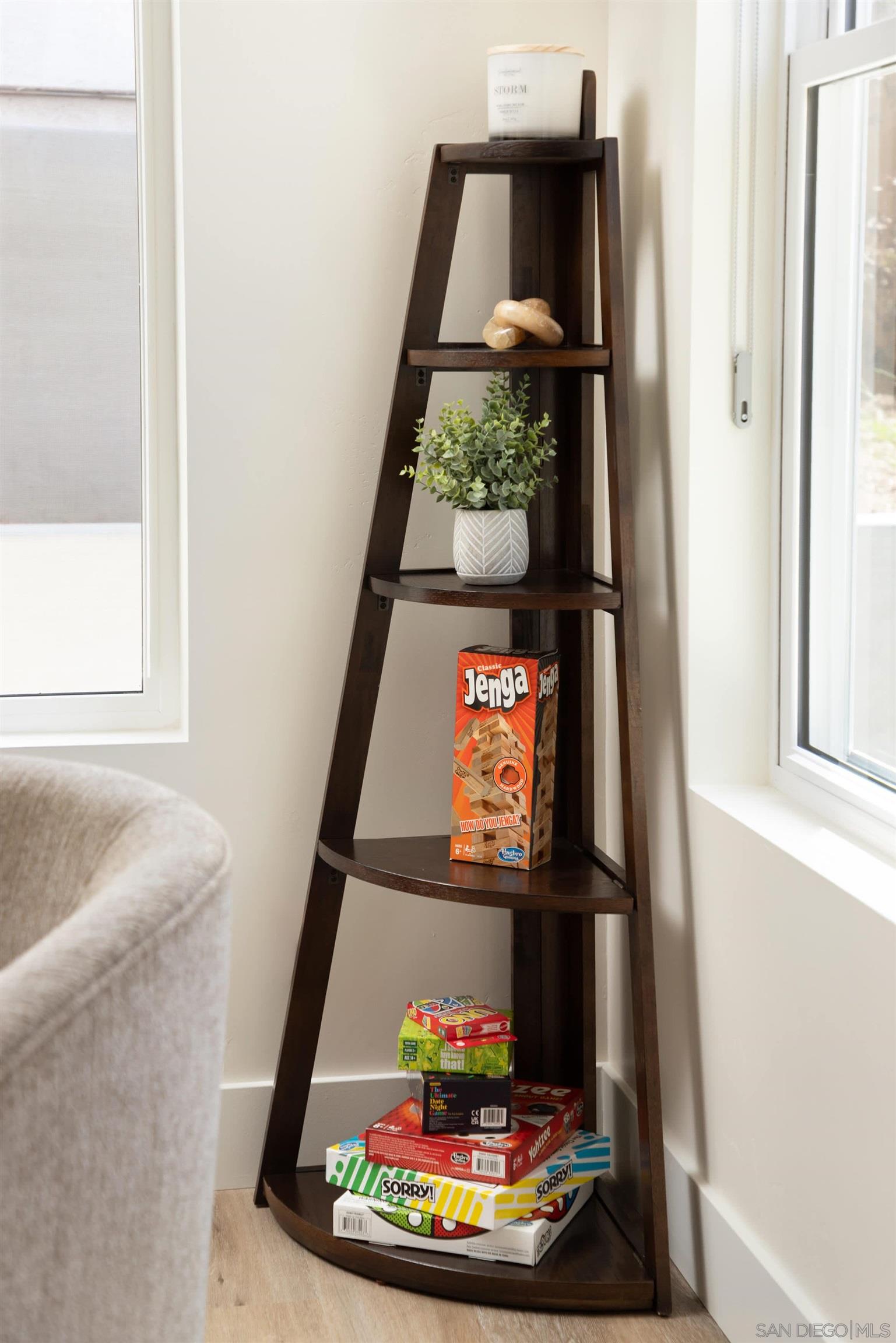 Detail Gallery Image 11 of 25 For 4616  Cape May Ave, San Diego,  CA 92107 - 3 Beds | 3/1 Baths