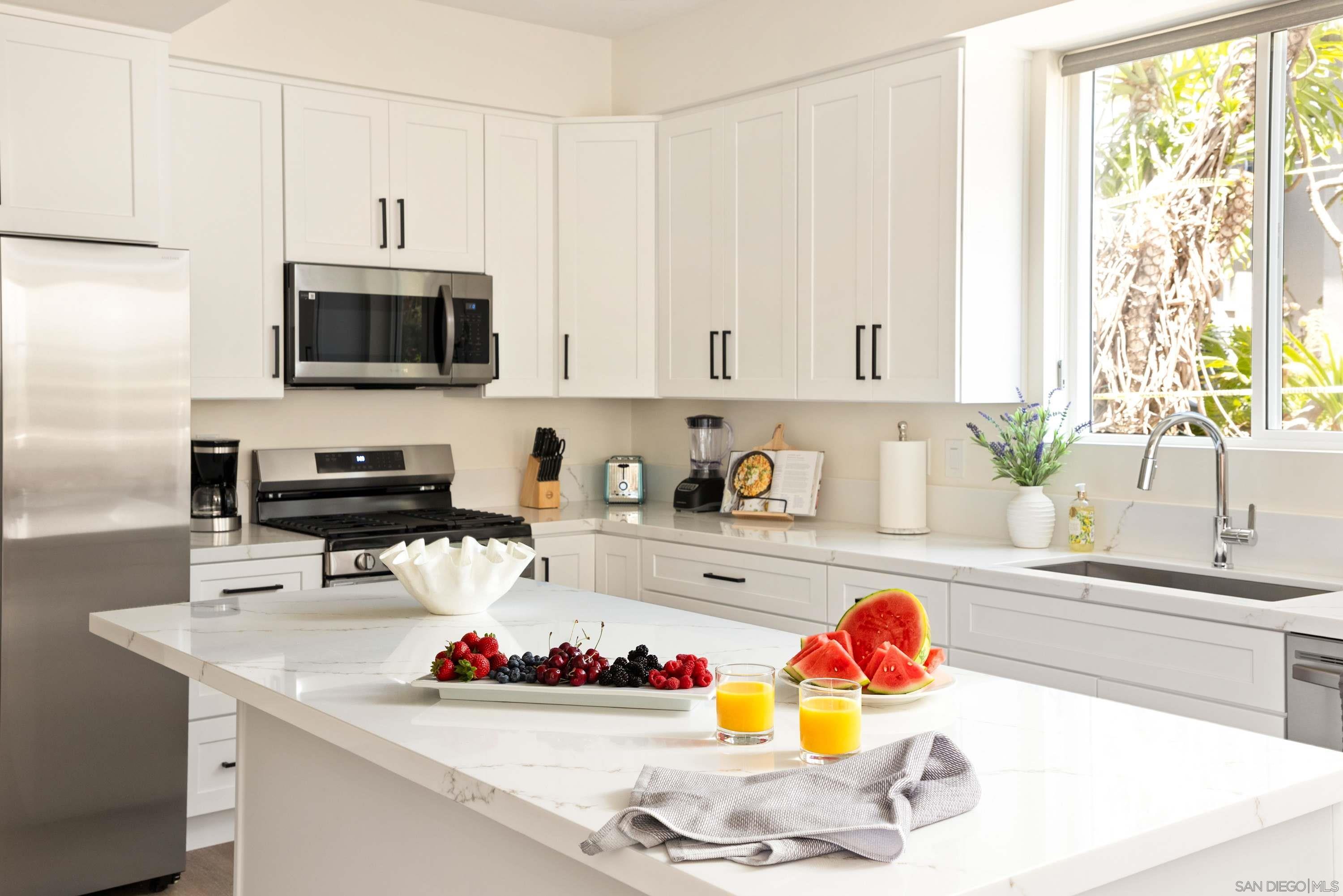 Detail Gallery Image 12 of 25 For 4616  Cape May Ave, San Diego,  CA 92107 - 3 Beds | 3/1 Baths