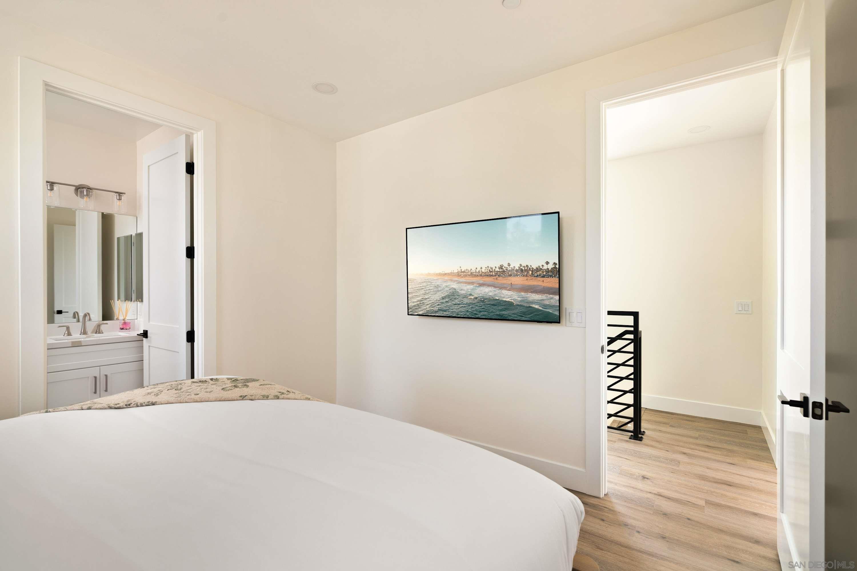 Detail Gallery Image 17 of 25 For 4616  Cape May Ave, San Diego,  CA 92107 - 3 Beds | 3/1 Baths