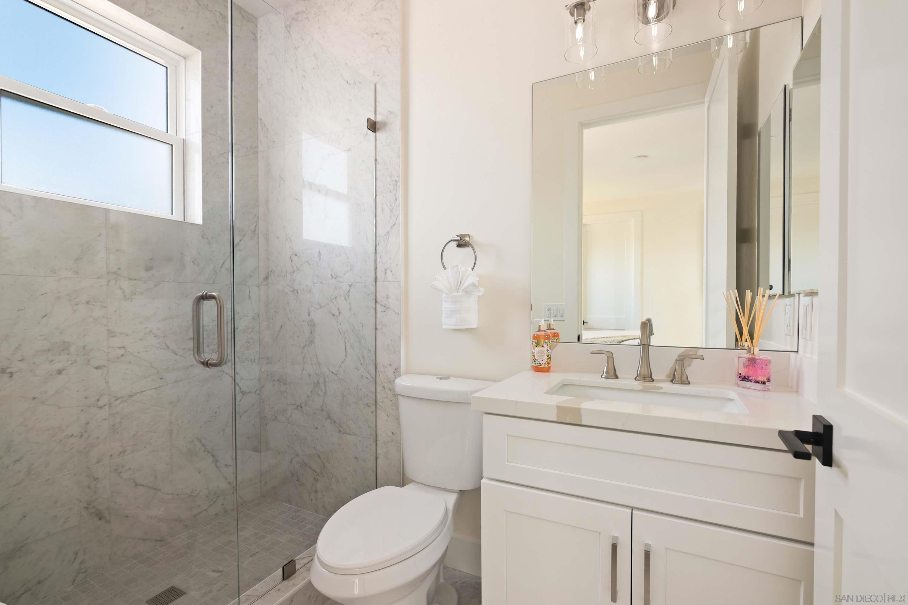 Detail Gallery Image 18 of 25 For 4616  Cape May Ave, San Diego,  CA 92107 - 3 Beds | 3/1 Baths