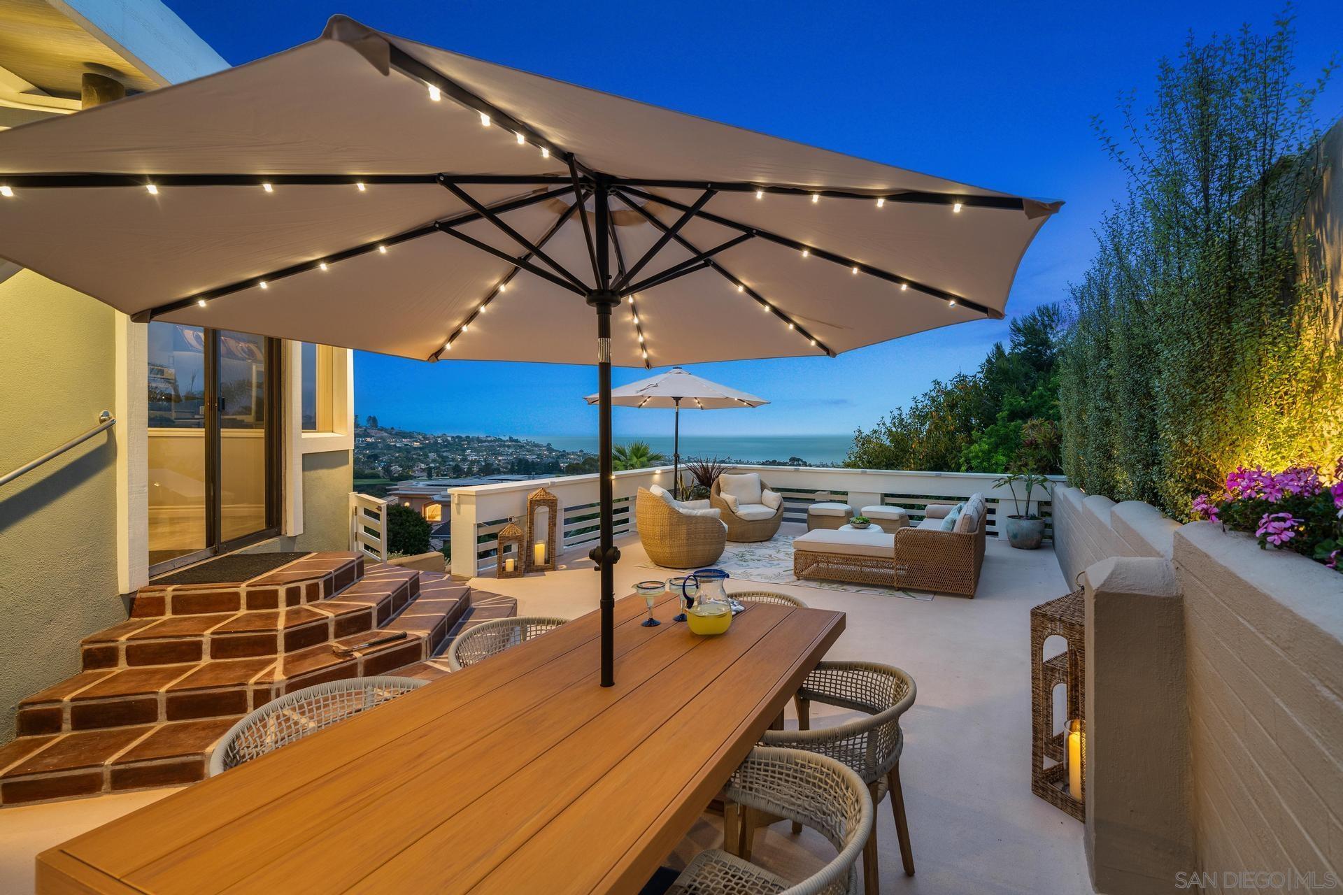 Detail Gallery Image 24 of 75 For 7201  Country Club Drive, La Jolla,  CA 92037 - 4 Beds | 3 Baths