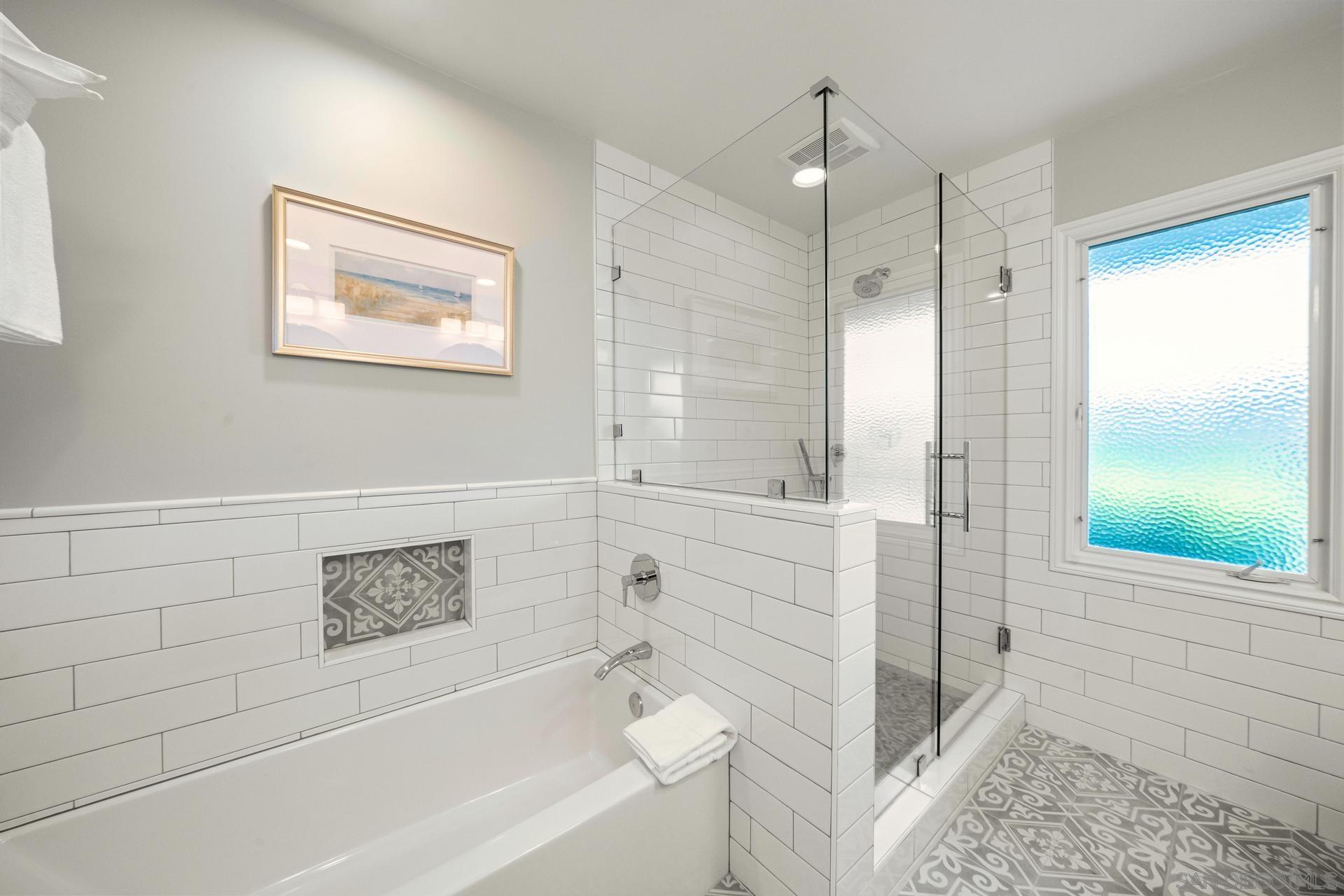 Detail Gallery Image 32 of 75 For 7201  Country Club Drive, La Jolla,  CA 92037 - 4 Beds | 3 Baths