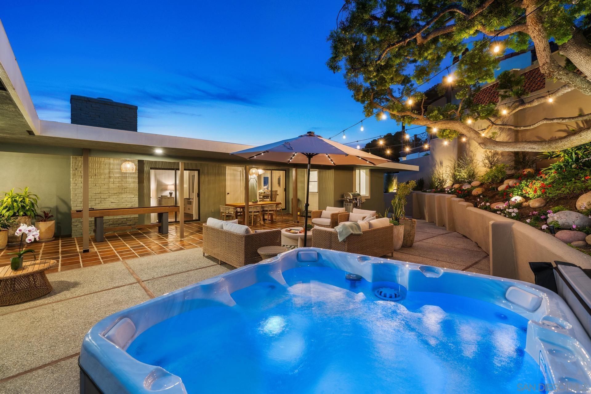 Detail Gallery Image 58 of 75 For 7201  Country Club Drive, La Jolla,  CA 92037 - 4 Beds | 3 Baths