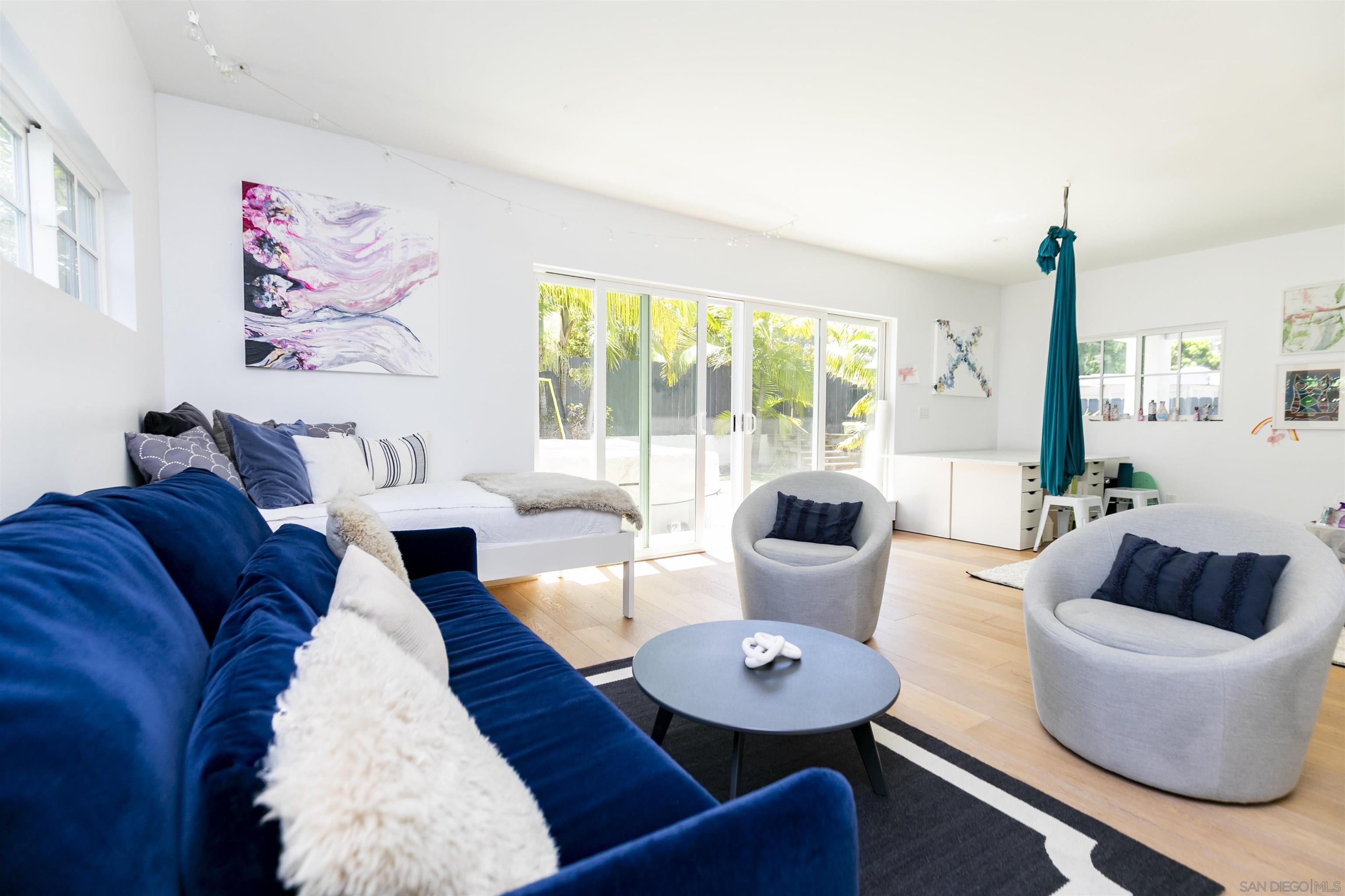 Detail Gallery Image 16 of 36 For 6429  Dowling Drive, La Jolla,  CA 92037 - 4 Beds | 3 Baths