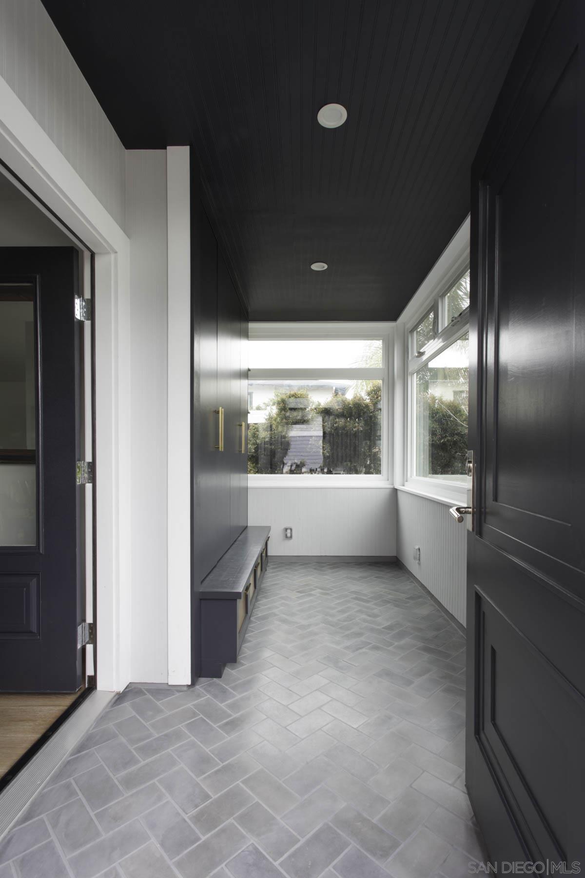 Detail Gallery Image 8 of 36 For 6429  Dowling Drive, La Jolla,  CA 92037 - 4 Beds | 3 Baths