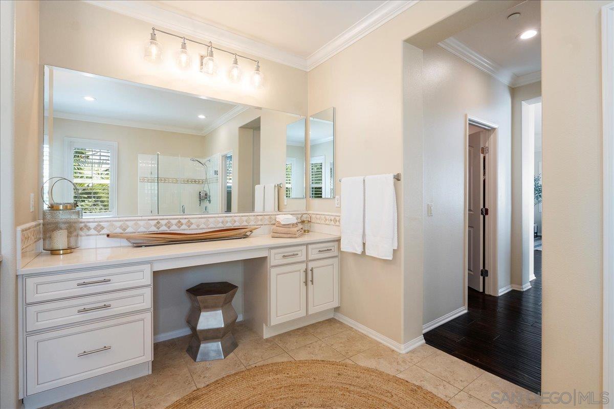 Detail Gallery Image 18 of 31 For 3737  Bergen Peak Pl, Carlsbad,  CA 92010 - 5 Beds | 4/1 Baths