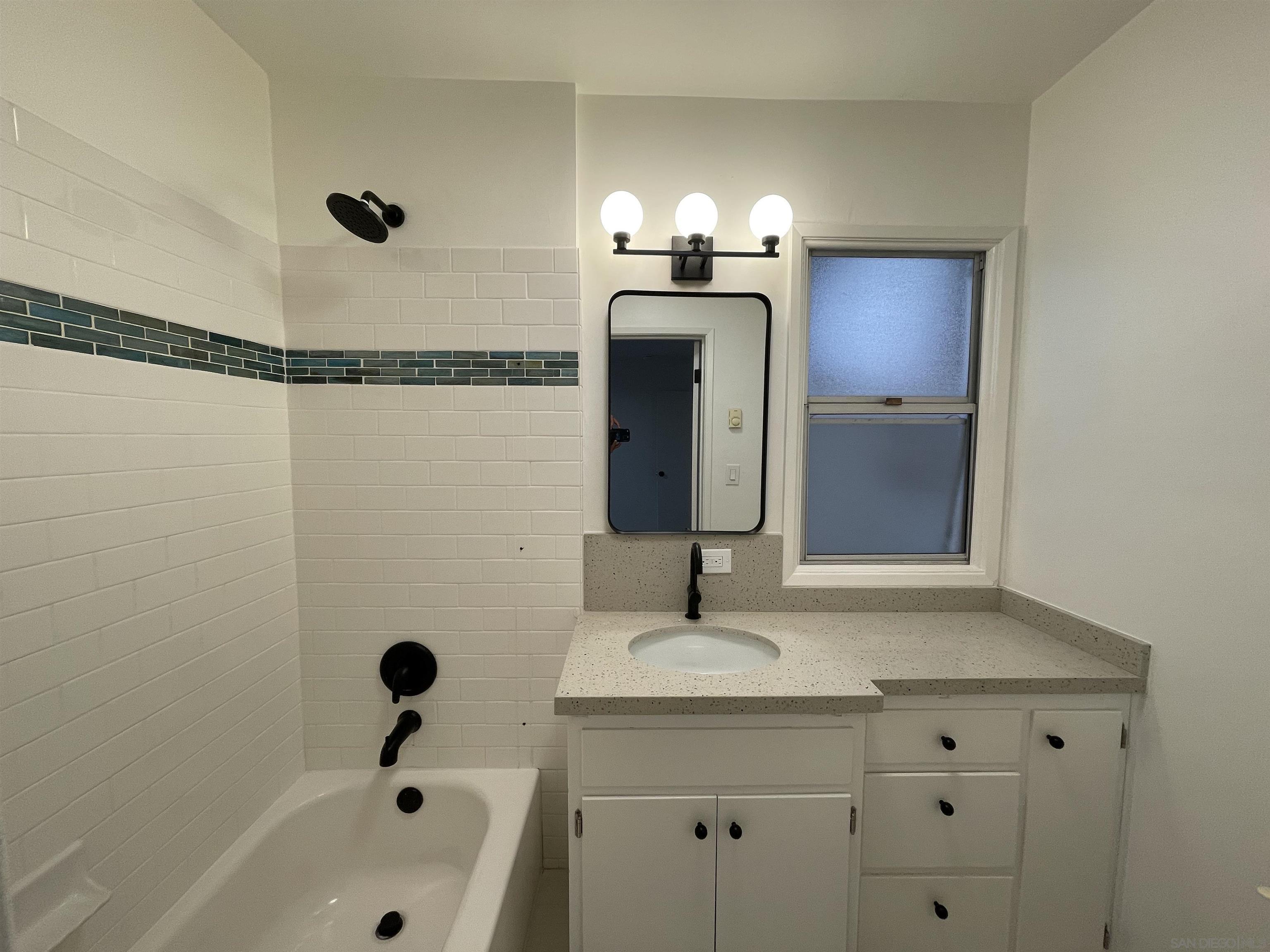 Detail Gallery Image 16 of 21 For 308  Palomar, La Jolla,  CA 92037 - 2 Beds | 2 Baths