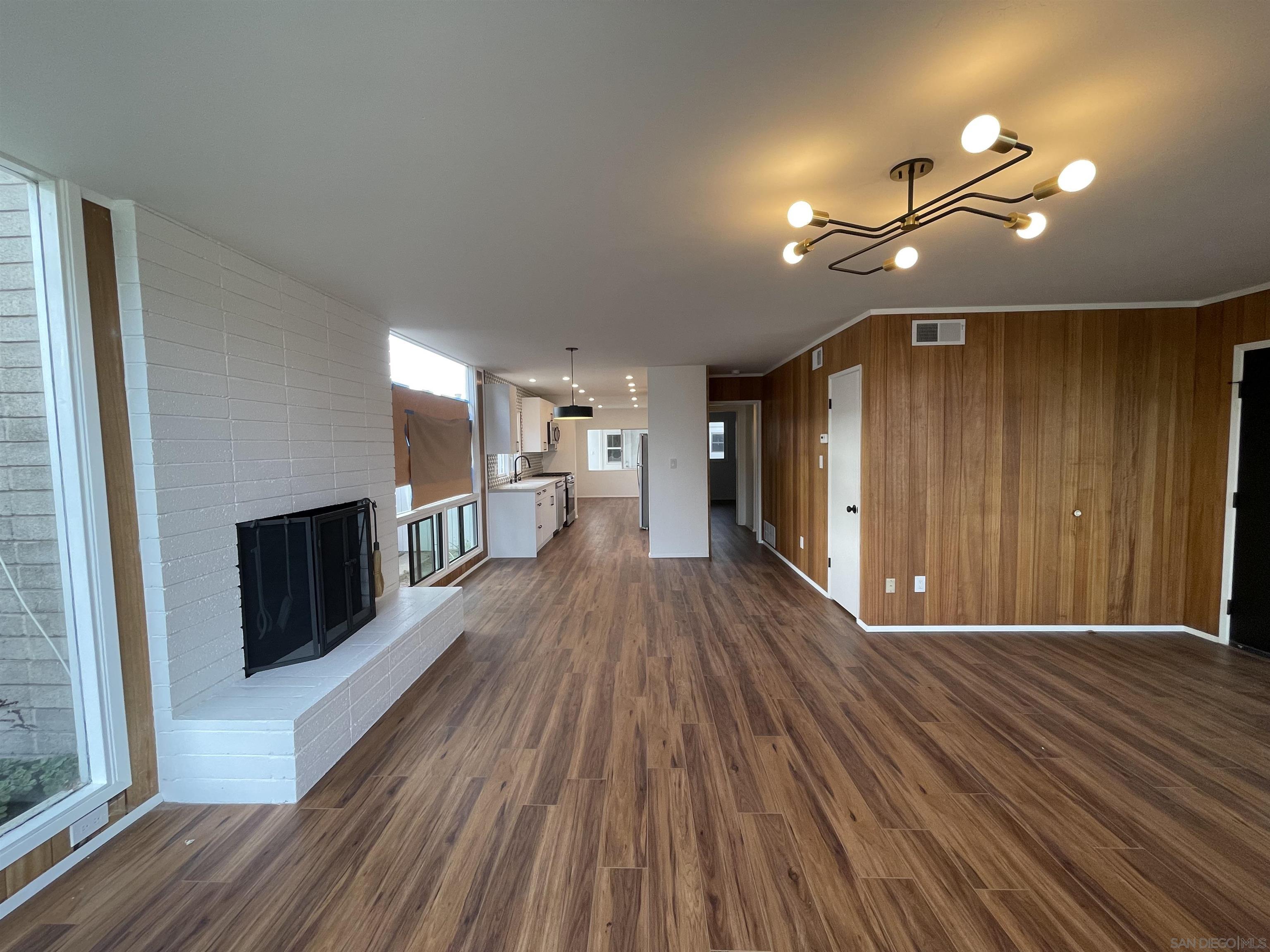 Detail Gallery Image 7 of 21 For 308  Palomar, La Jolla,  CA 92037 - 2 Beds | 2 Baths