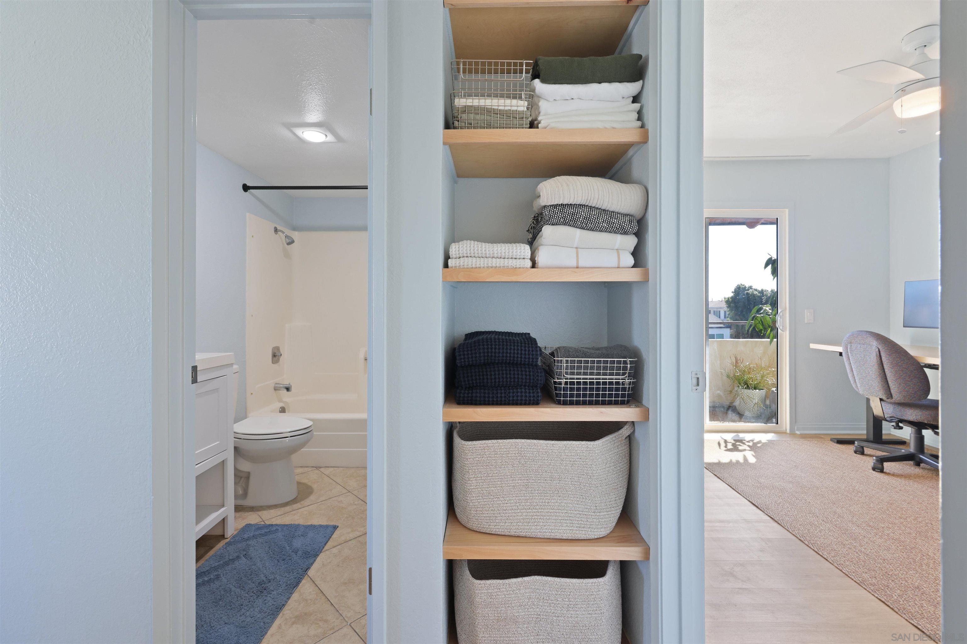 Detail Gallery Image 10 of 24 For 4164  Cherokee Ave  #G,  San Diego,  CA 92104 - 2 Beds | 2 Baths